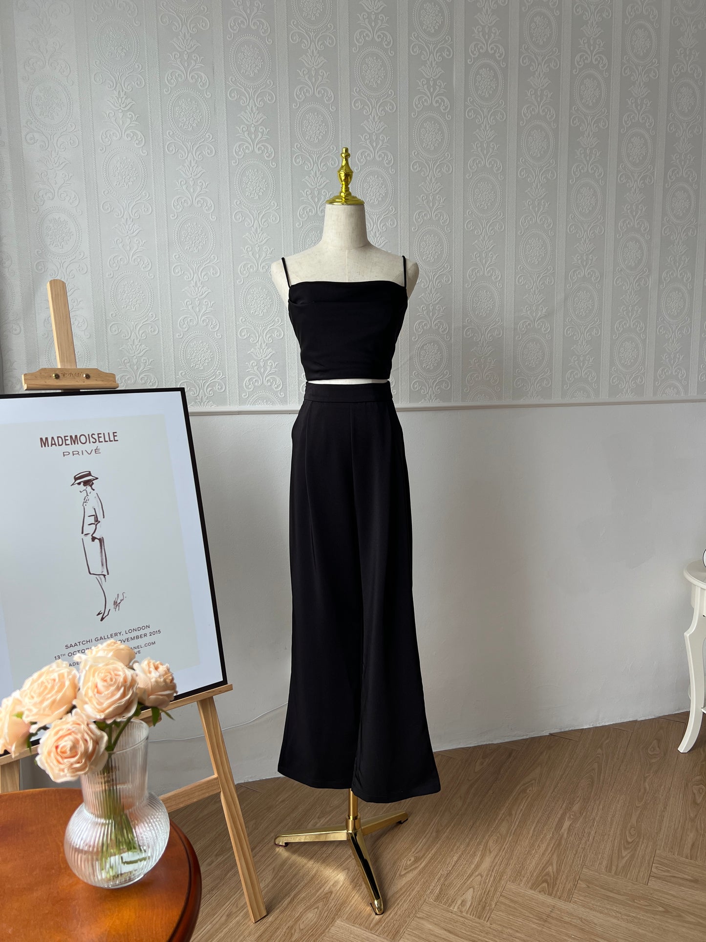 Rosy satin high waist pant in Black