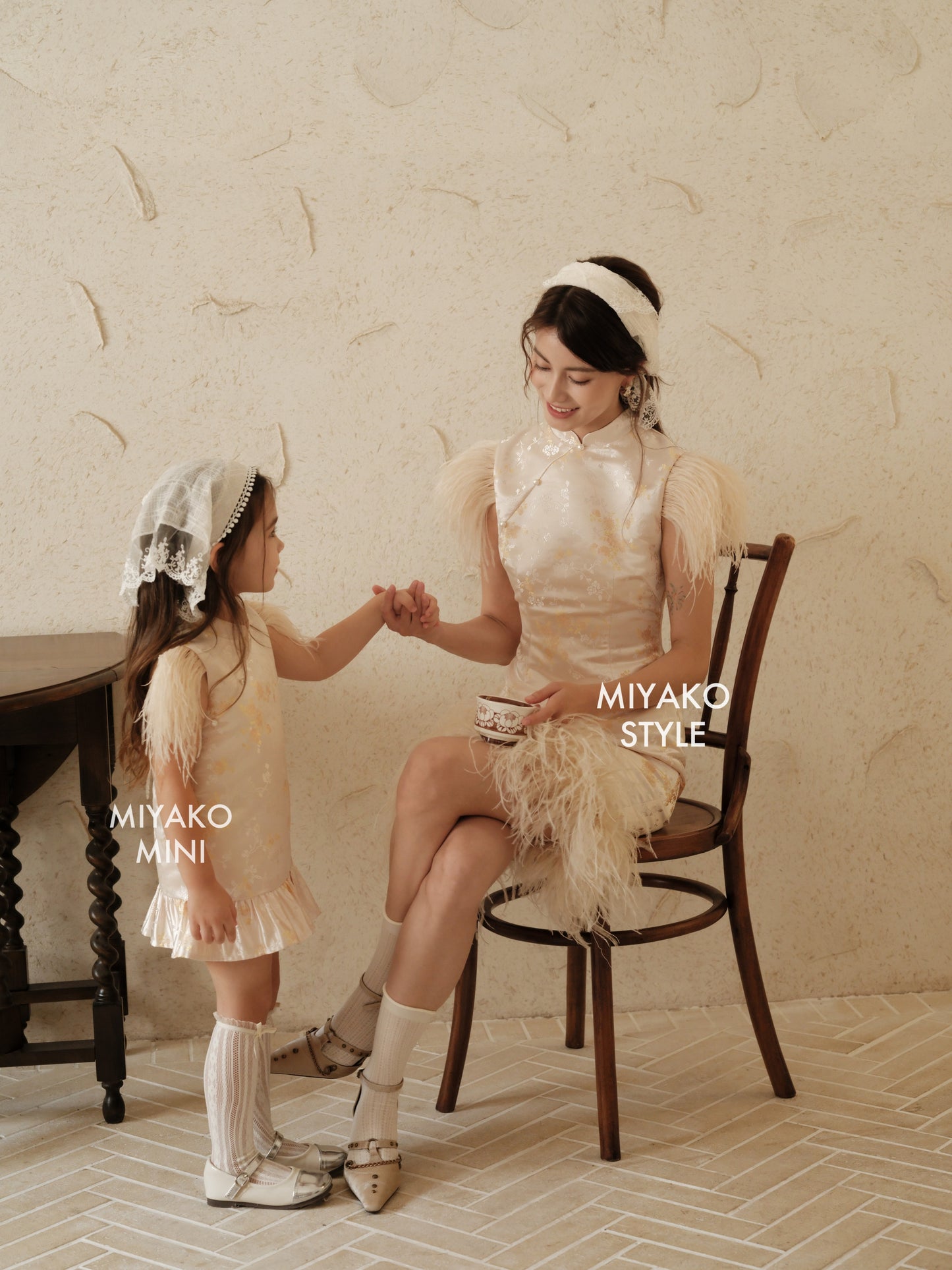 【孔雀开屏】Feather Cheongsam Dress in Pink 香槟粉女装连身裙
