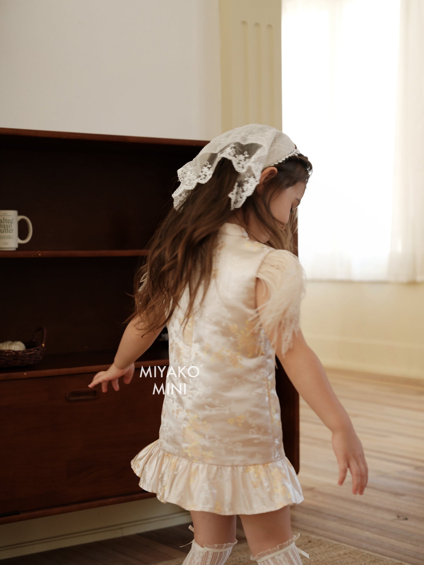 【孔雀开屏】Feather Cheongsam Little Girl Dress in Pink 香槟粉小女孩连身裙