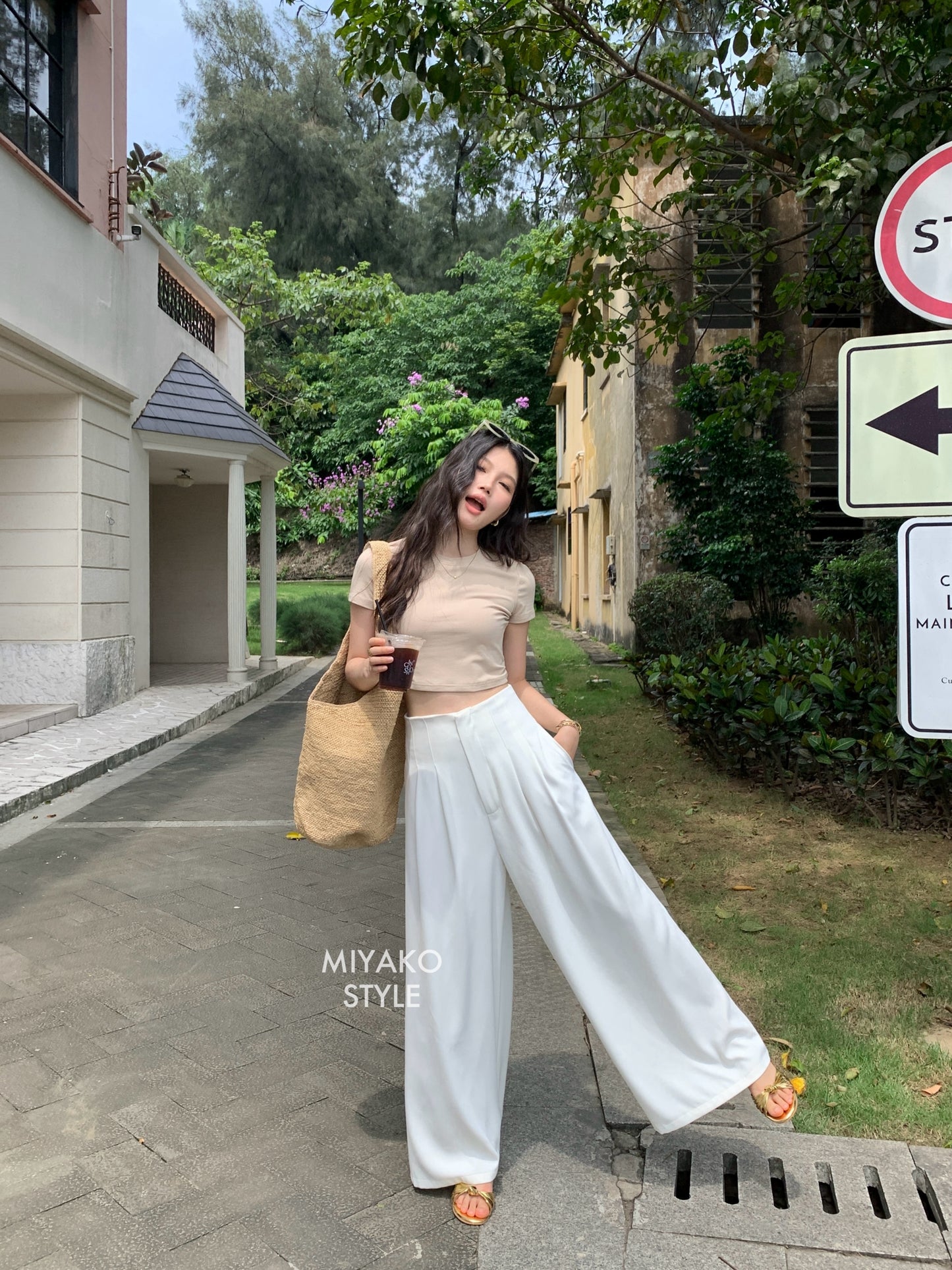 Anna Short Sleeve Crop Top in Beige