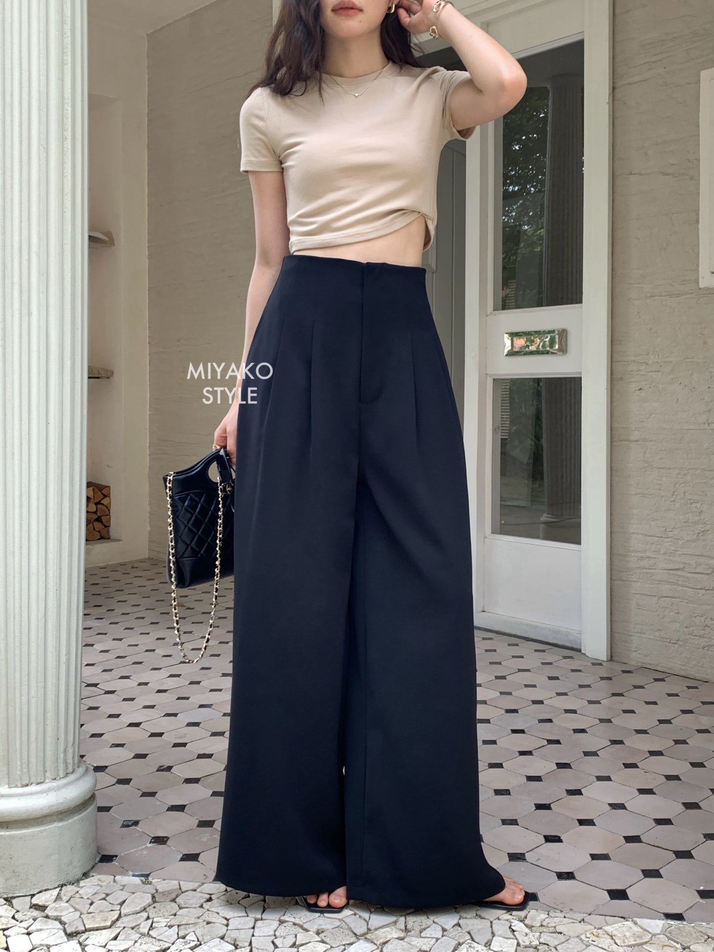 Anna Short Sleeve Crop Top in Beige