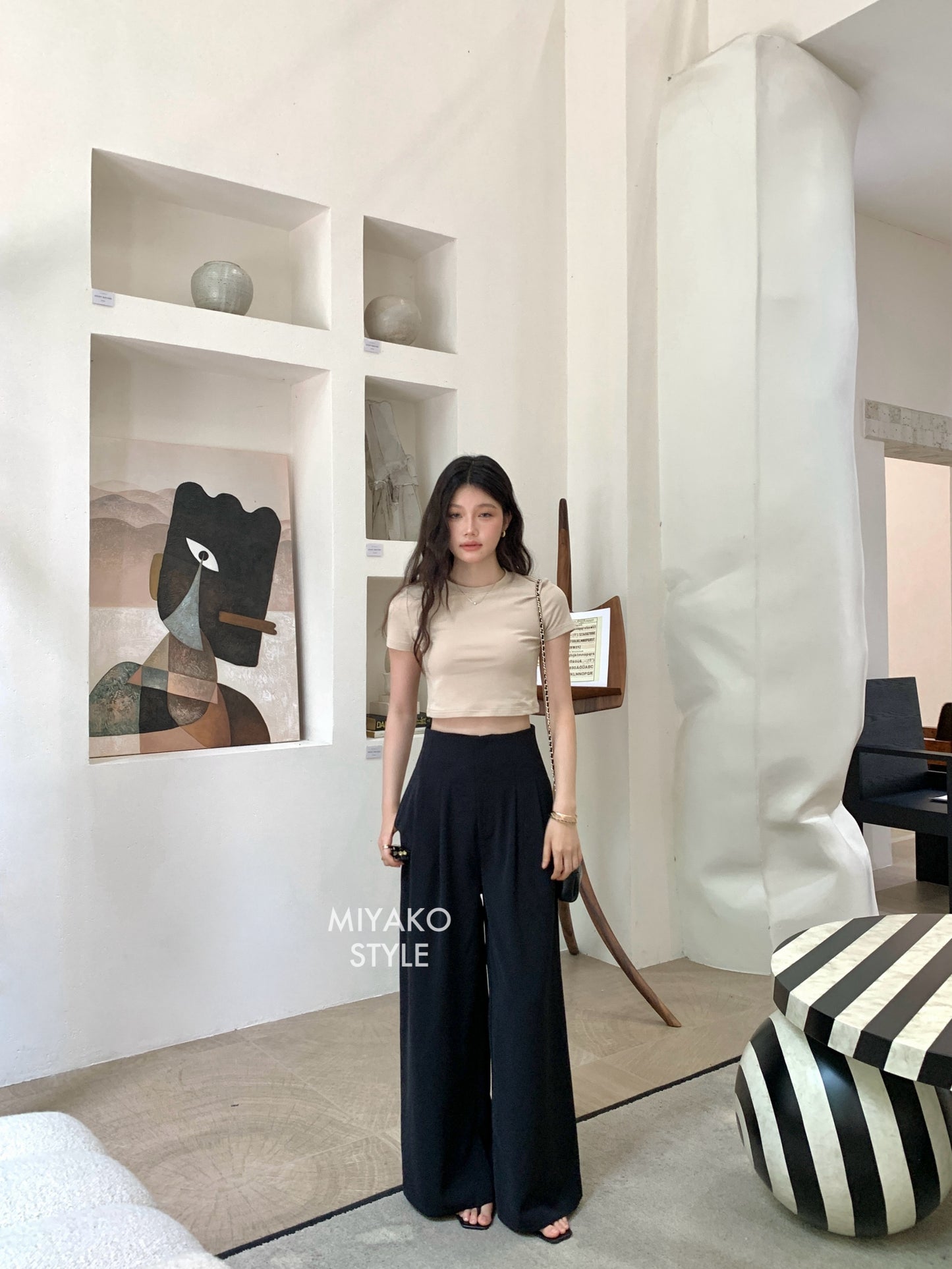 Anna Short Sleeve Crop Top in Beige
