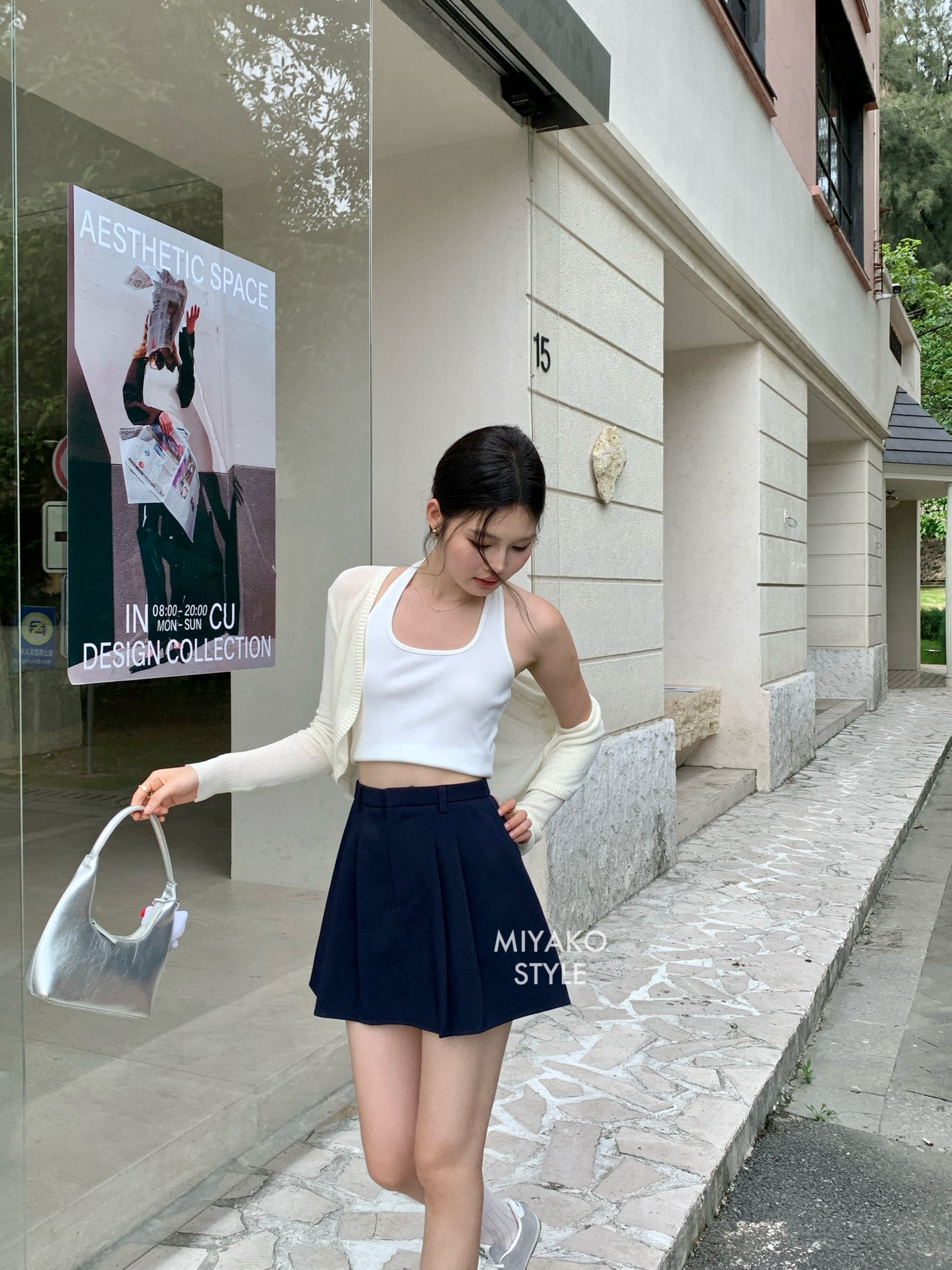 Aurora tennis skirt in Navy