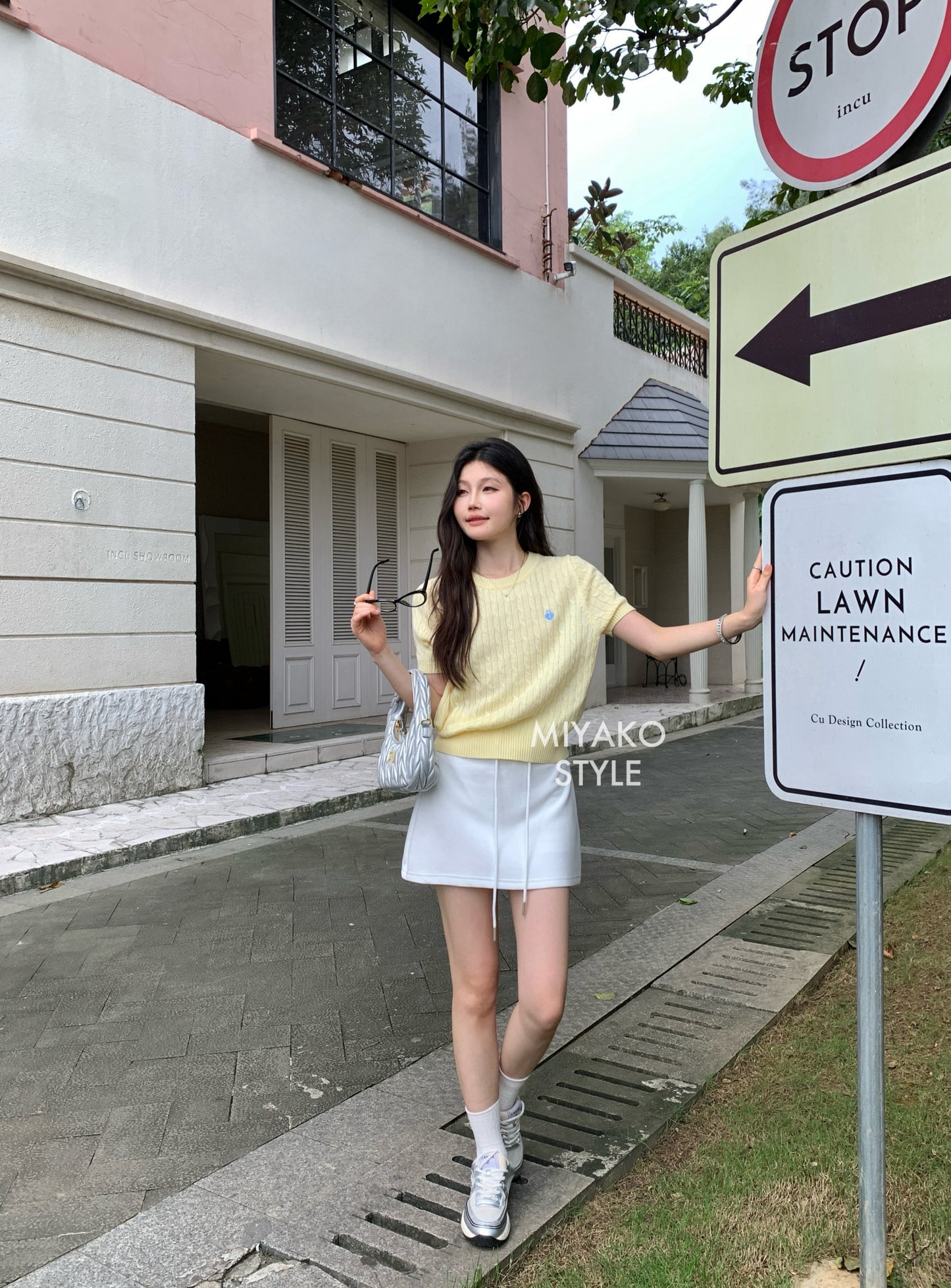 Cheese Mini Skirt in White 白色短裙