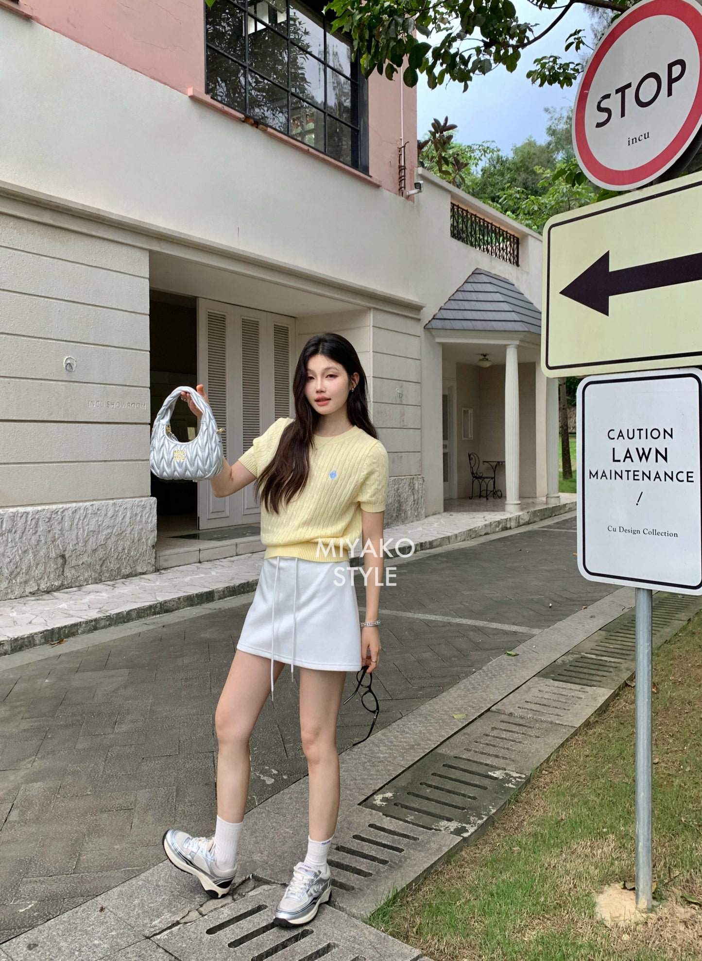 Cheese Mini Skirt in White 白色短裙