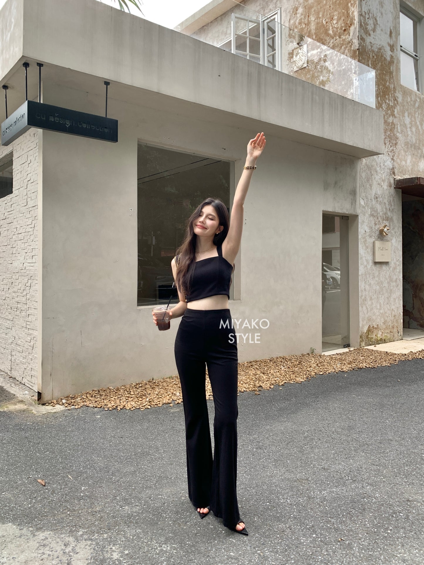The New Premium Bra Crop Top in Black