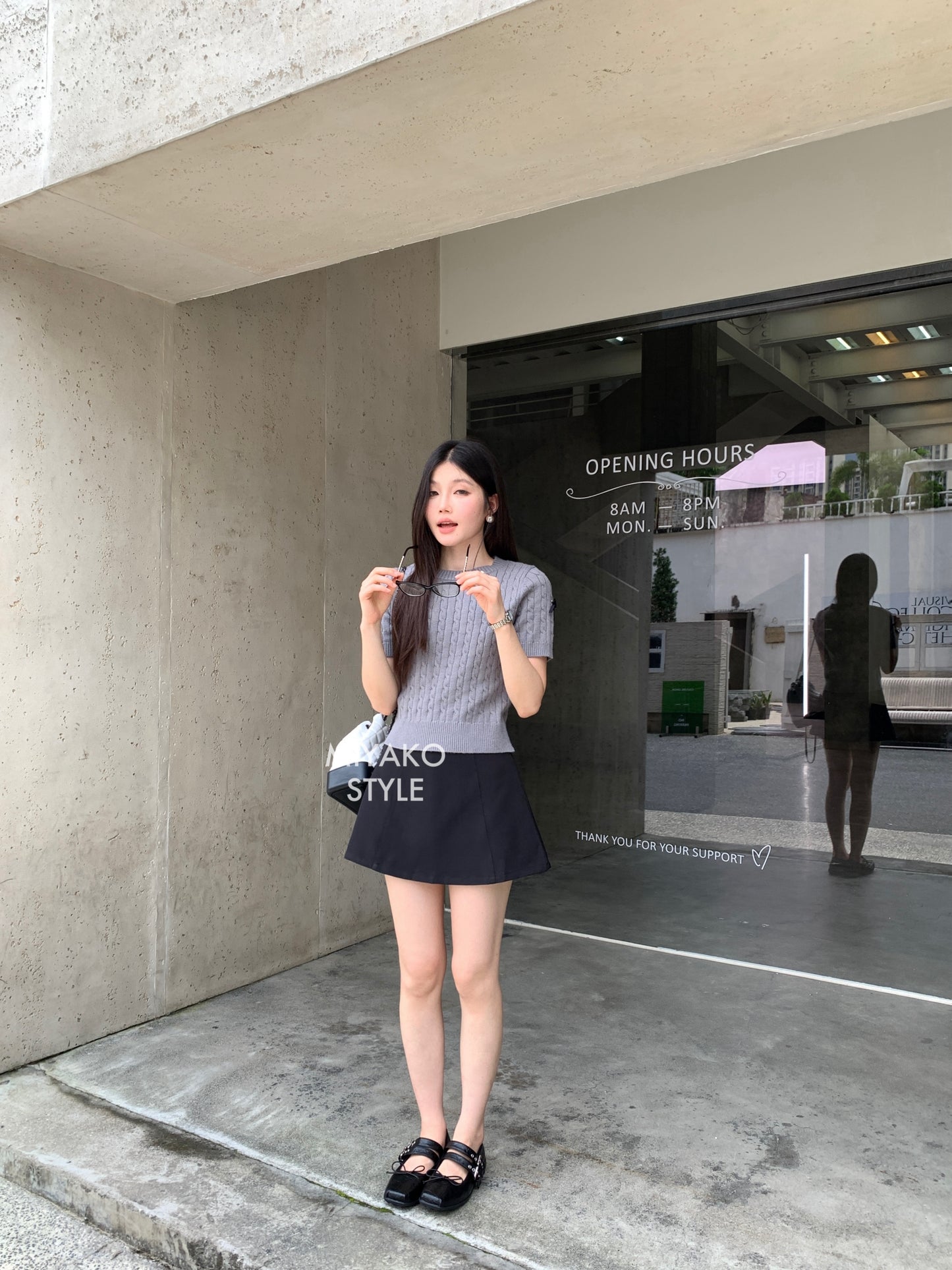 Esther Short Sleeve Knit Top in Grey 灰色针织上衣