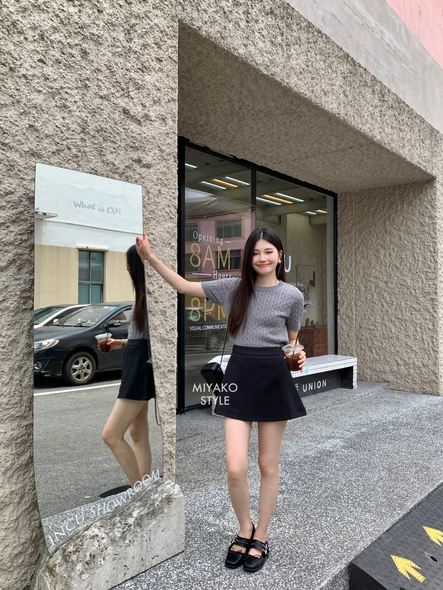 Esther Short Sleeve Knit Top in Grey 灰色针织上衣