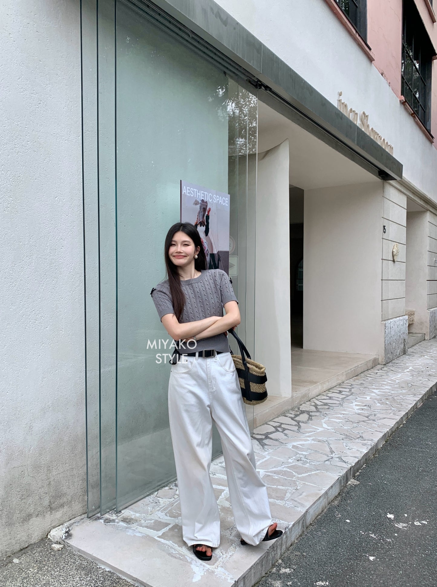 Esther Short Sleeve Knit Top in Grey 灰色针织上衣