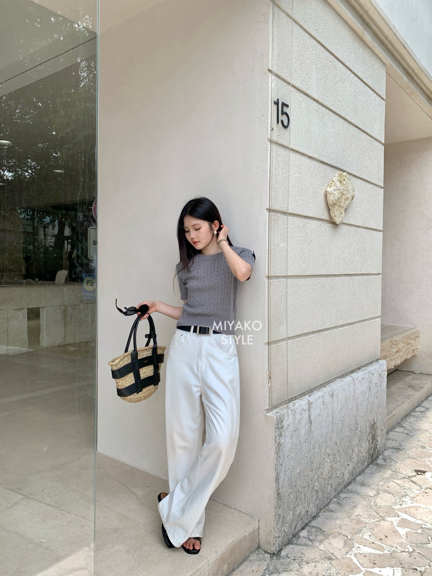 Esther Short Sleeve Knit Top in Grey 灰色针织上衣
