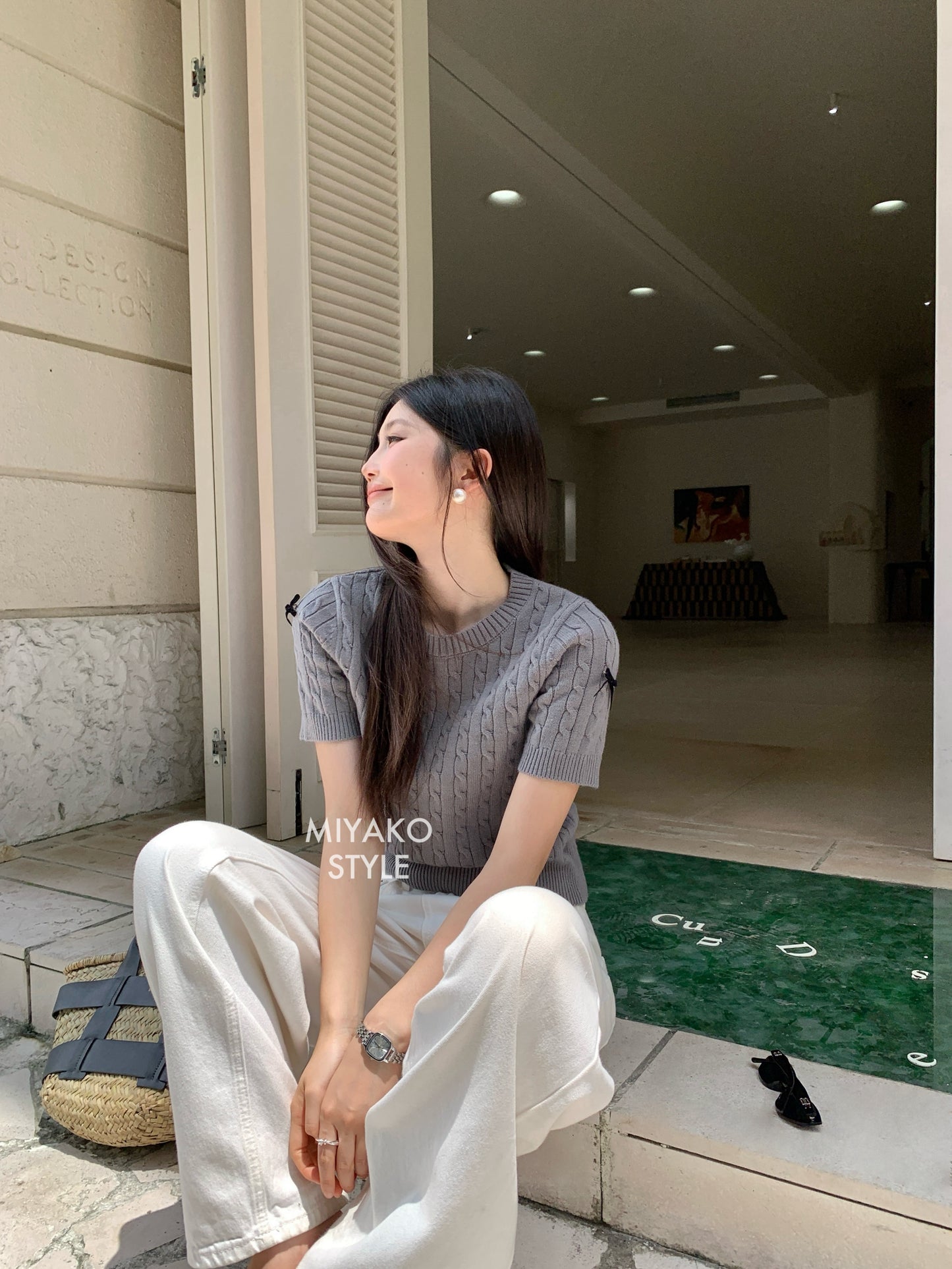Esther Short Sleeve Knit Top in Grey 灰色针织上衣