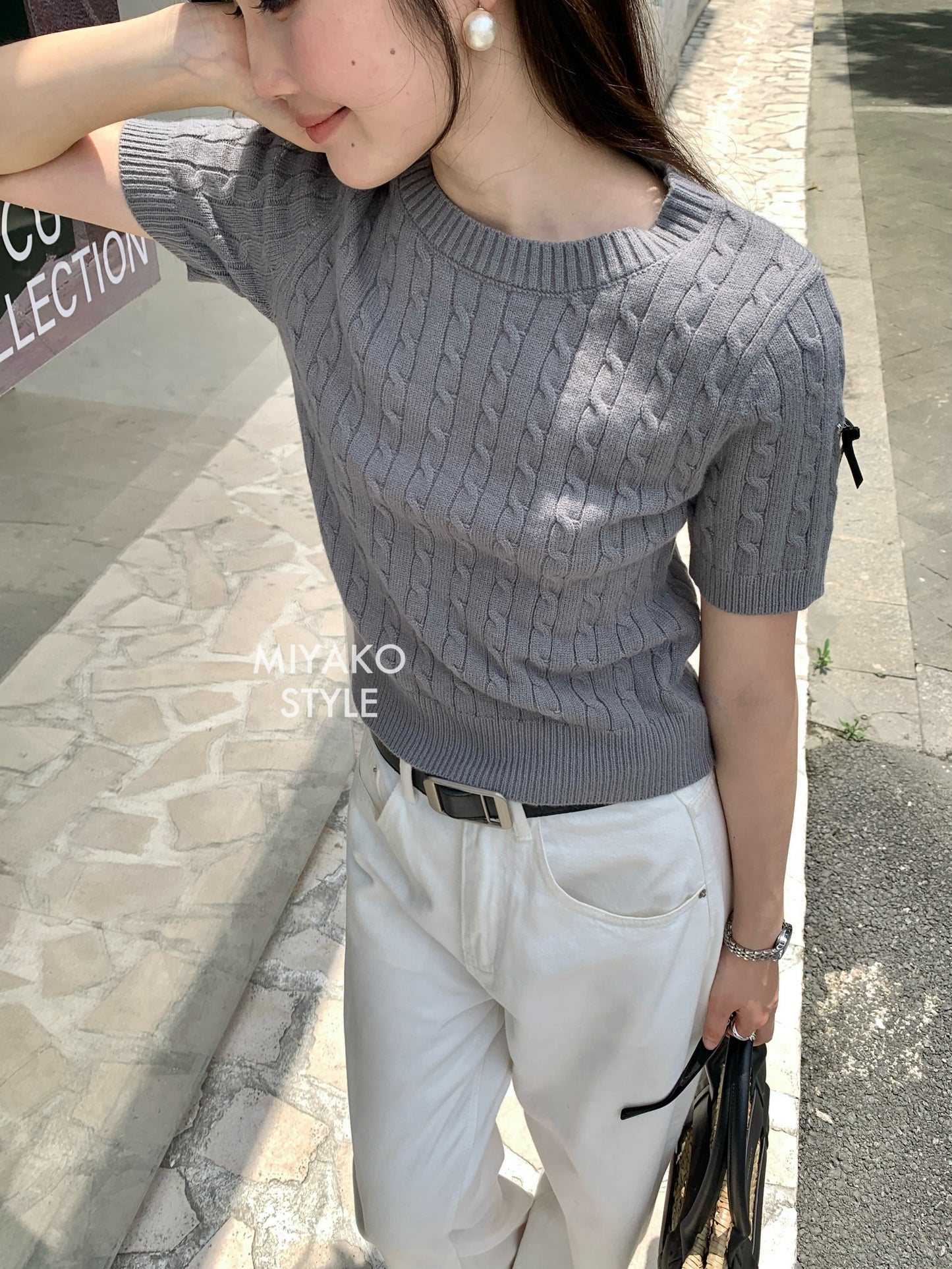 Esther Short Sleeve Knit Top in Grey 灰色针织上衣