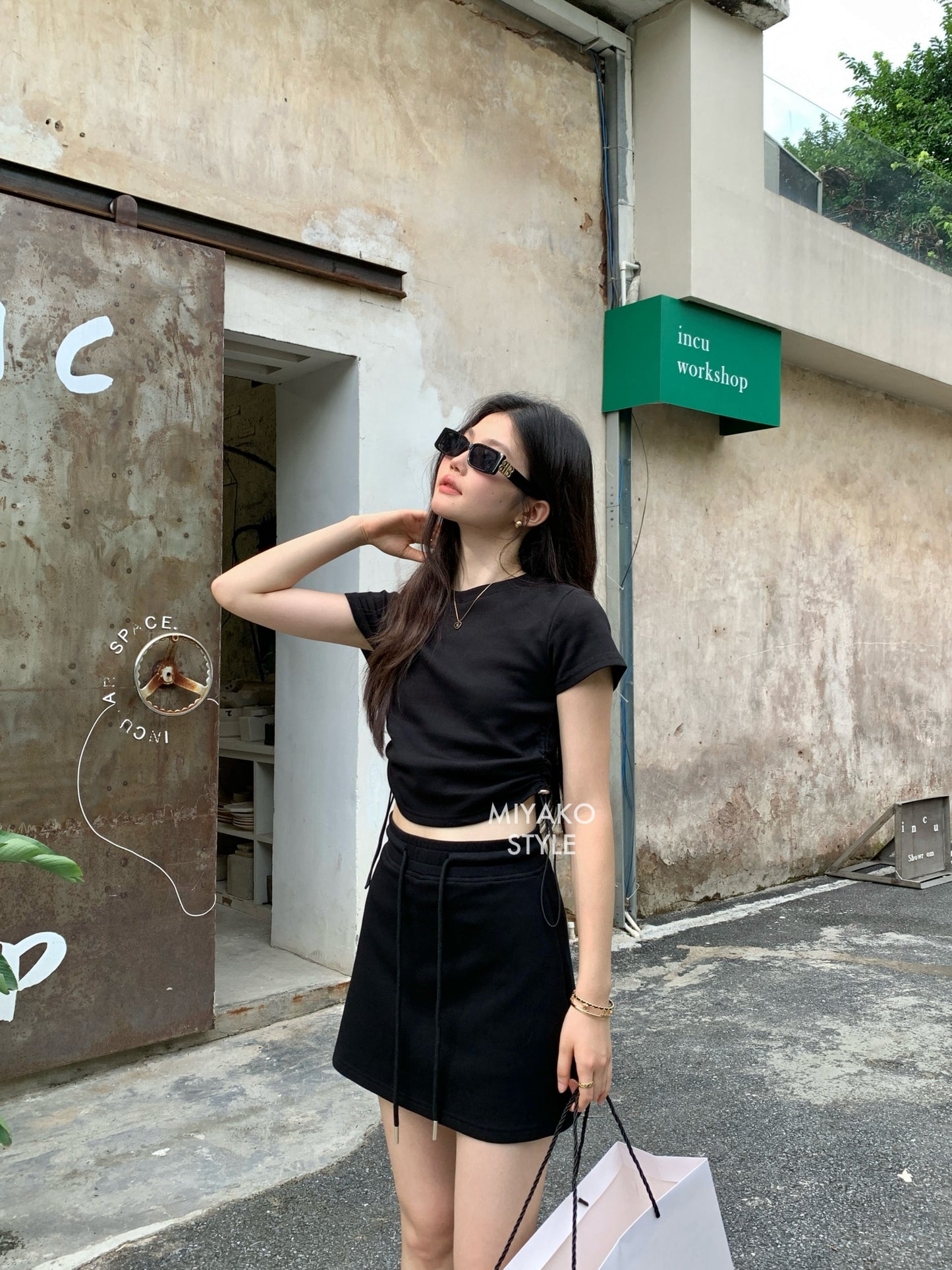 Cheese Mini Skirt in Black 黑色短裙