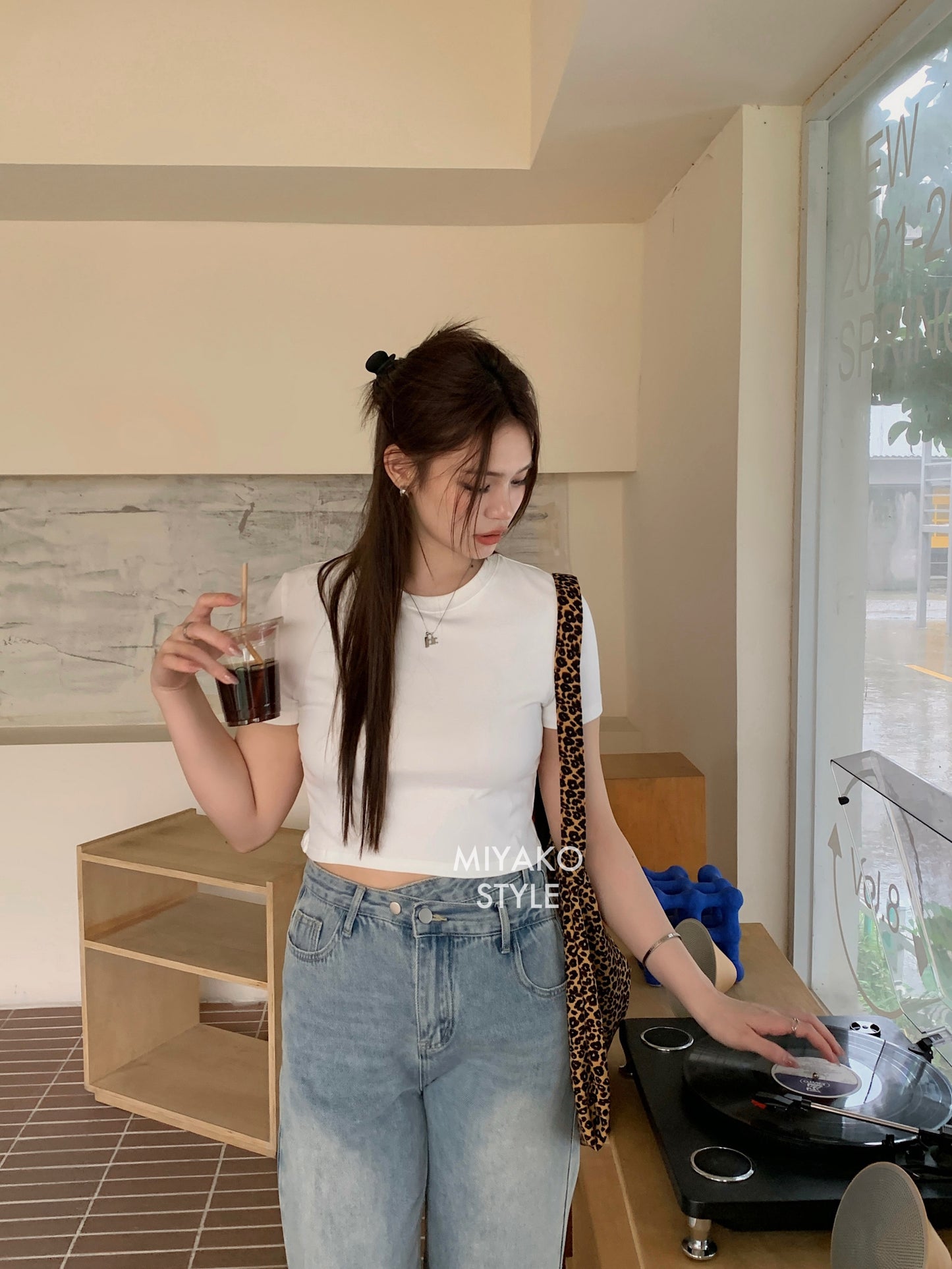 (DEFECT) Anna Short Sleeve Crop Top