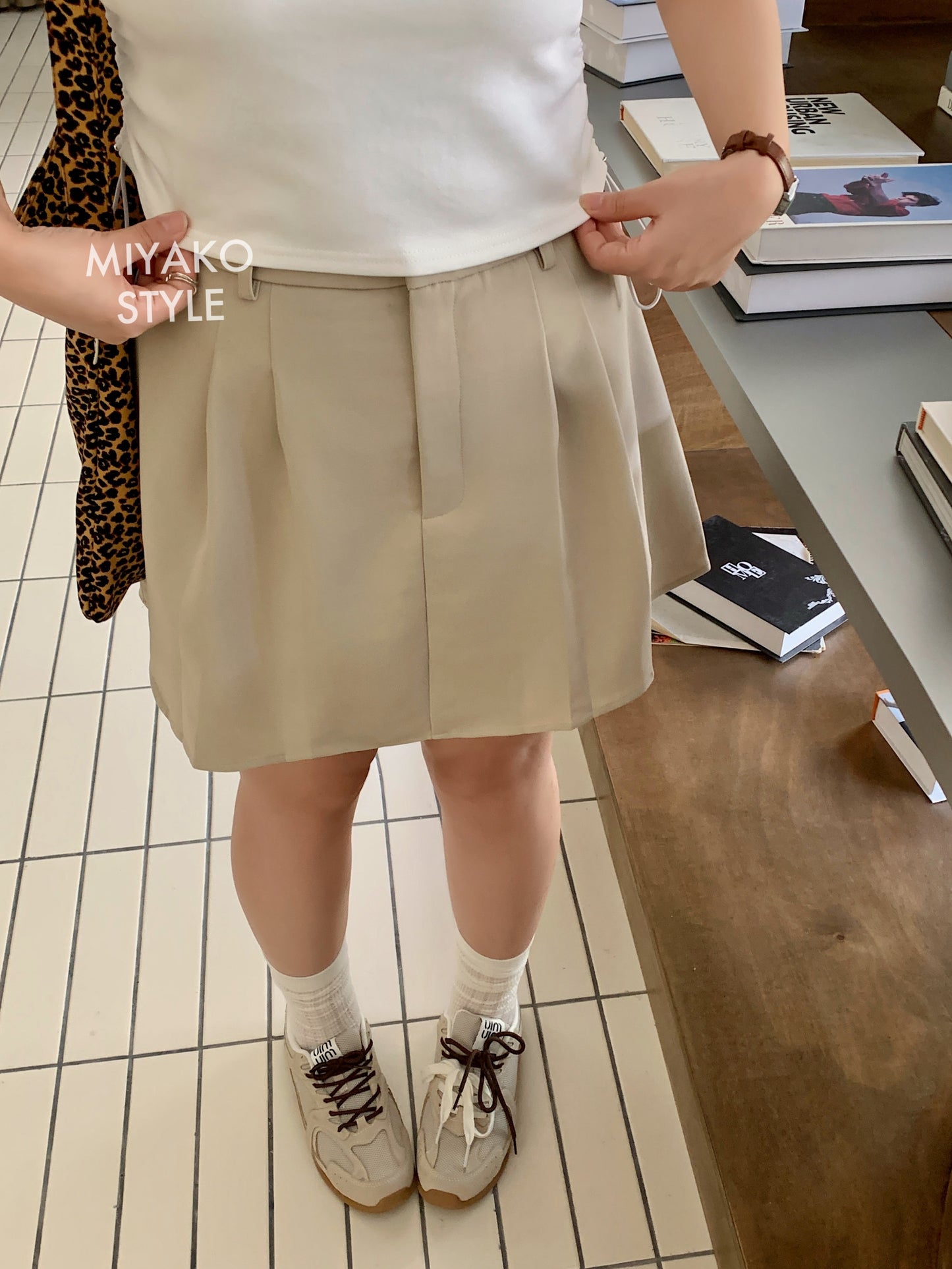 Aurora tennis skirt in Khaki