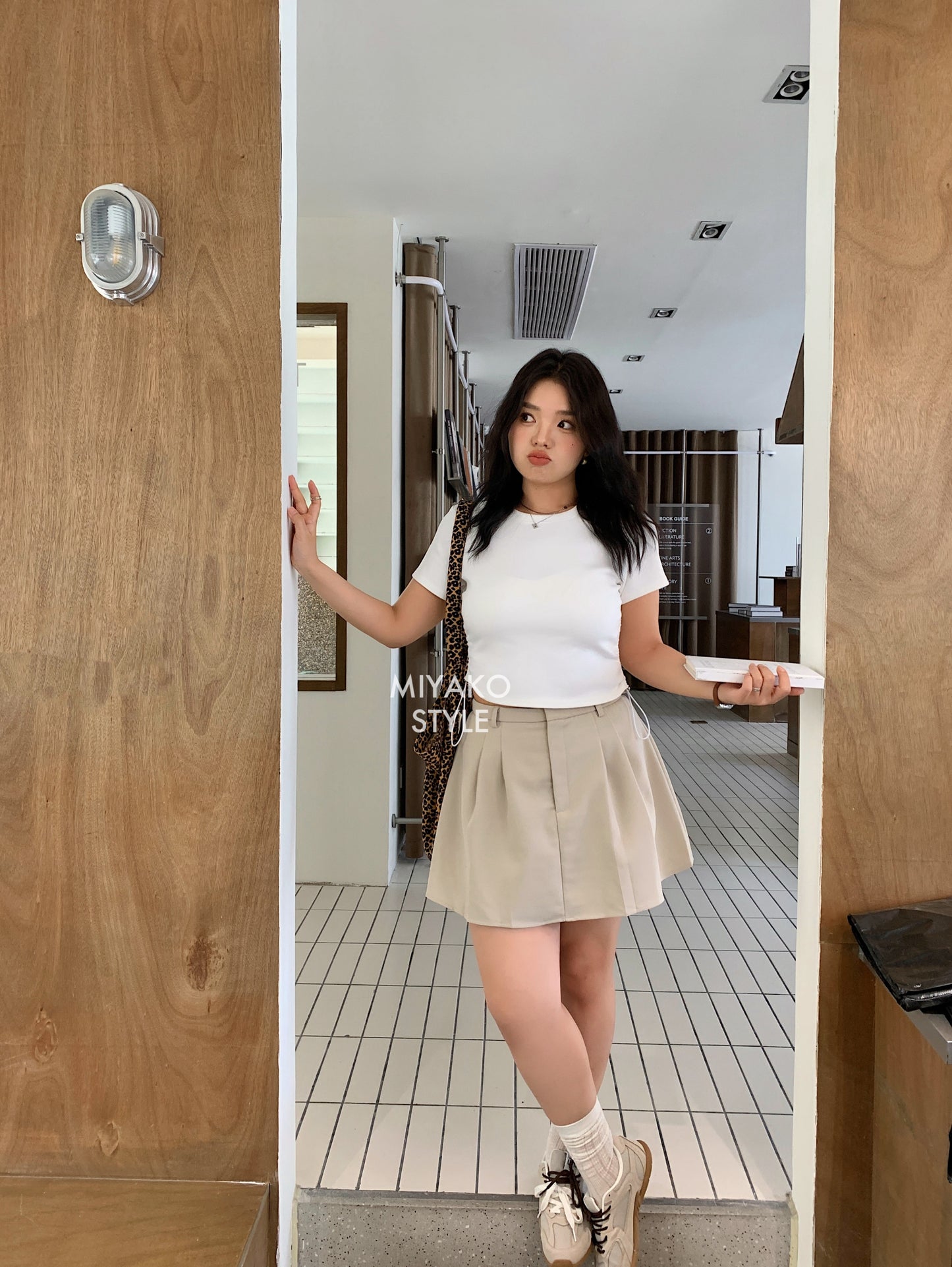 Aurora tennis skirt in Khaki