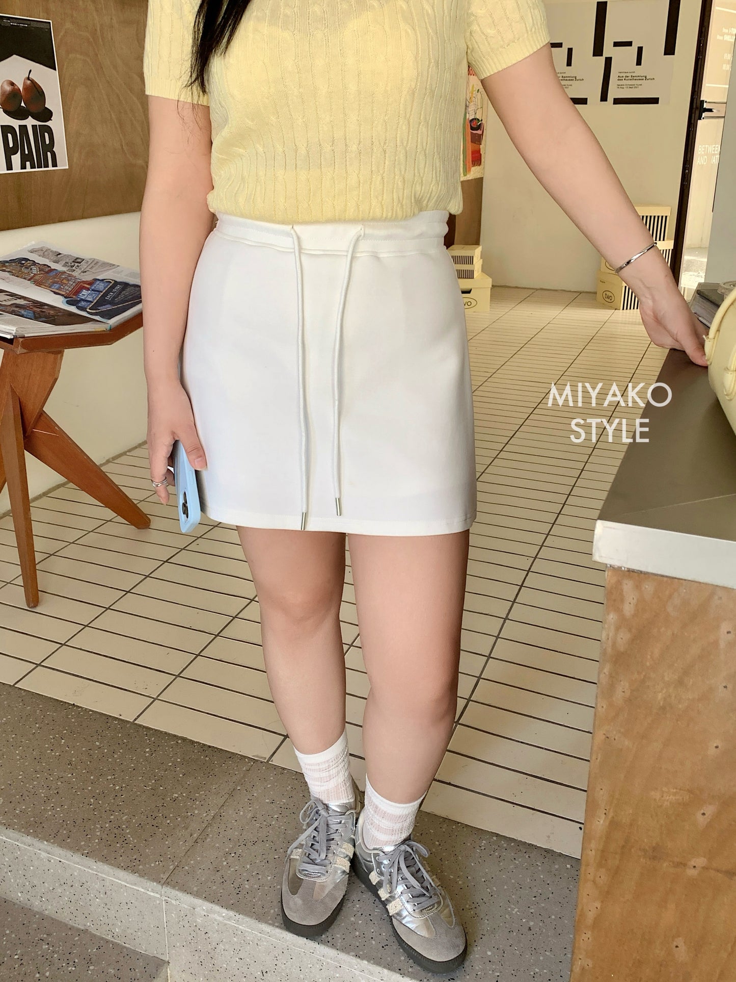Cheese Mini Skirt in White 白色短裙