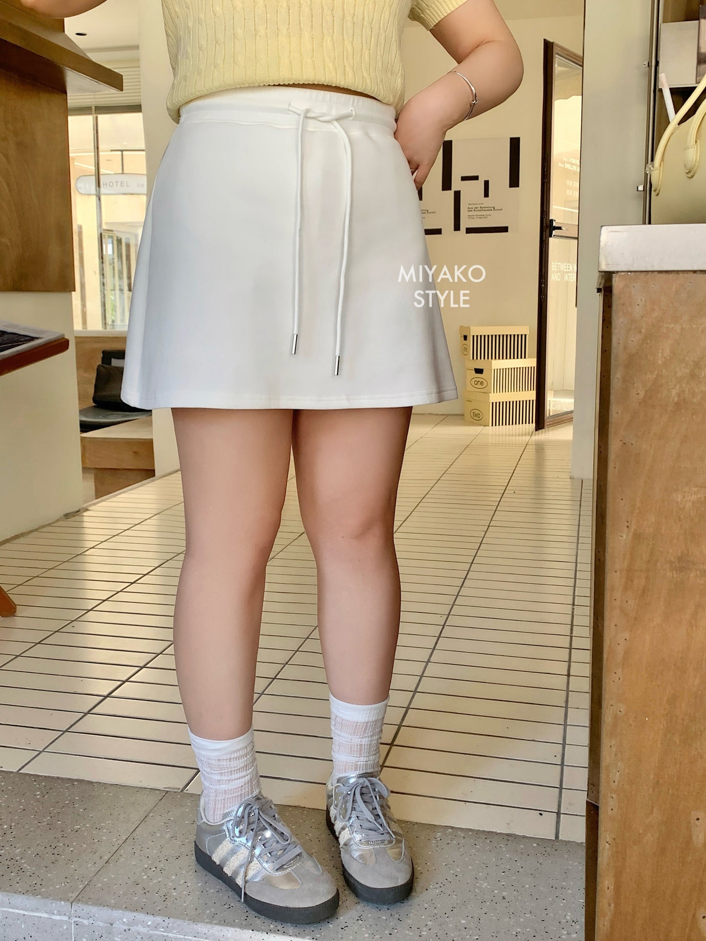 Cheese Mini Skirt in White 白色短裙