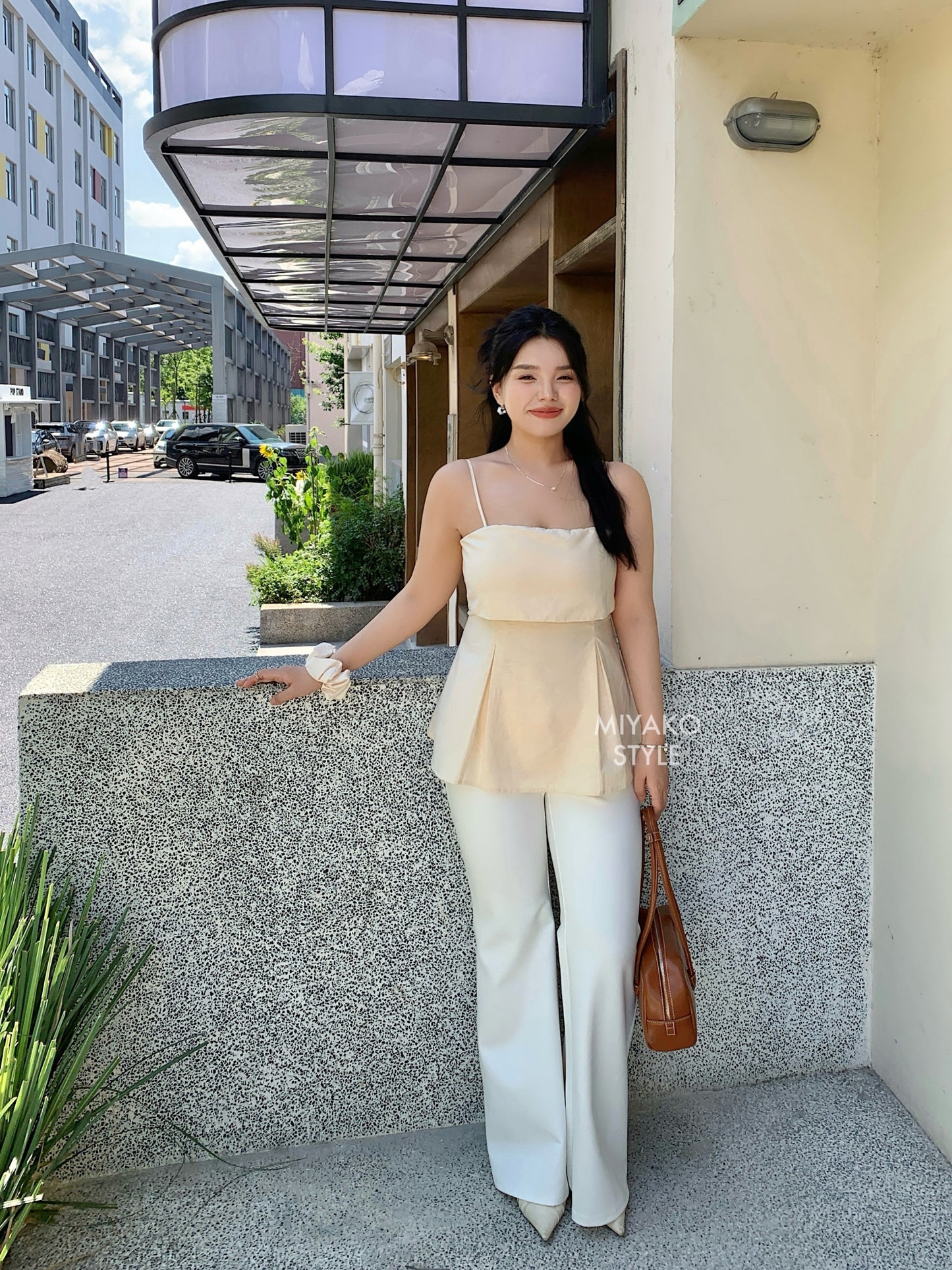 Linen Padded Cami Top in Beige