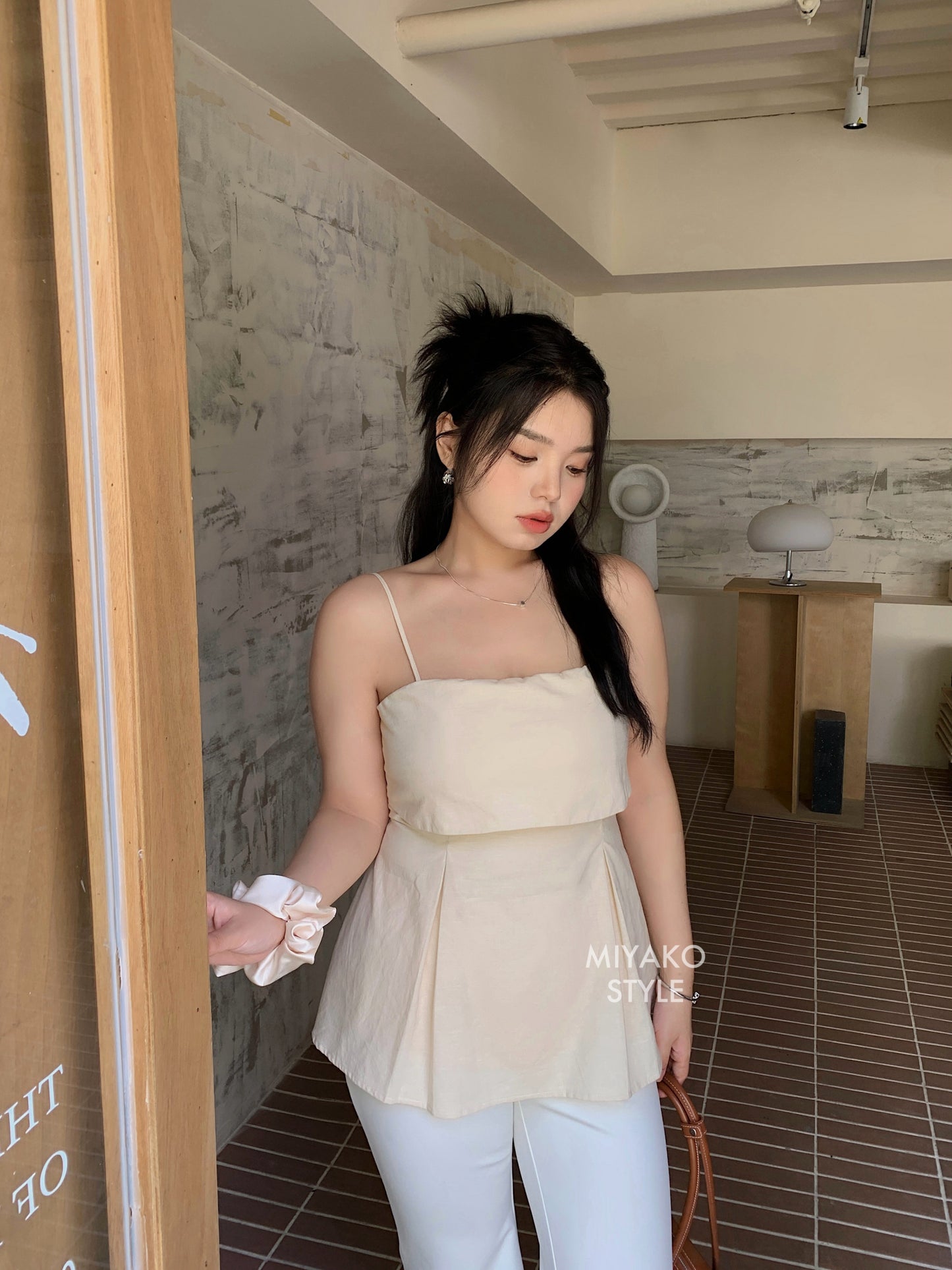 Linen Padded Cami Top in Beige