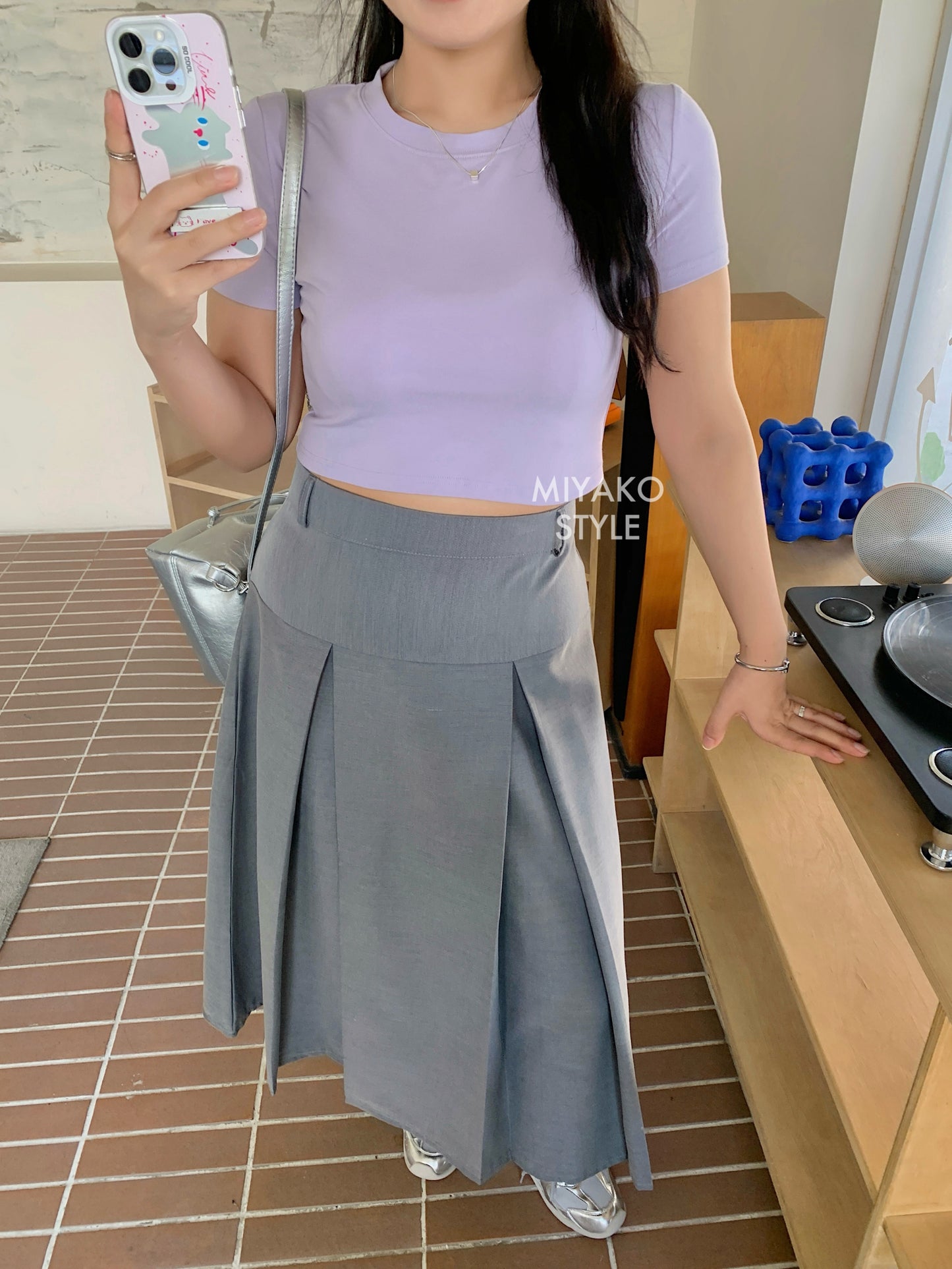 Anna Short Sleeve Crop Top in Purple