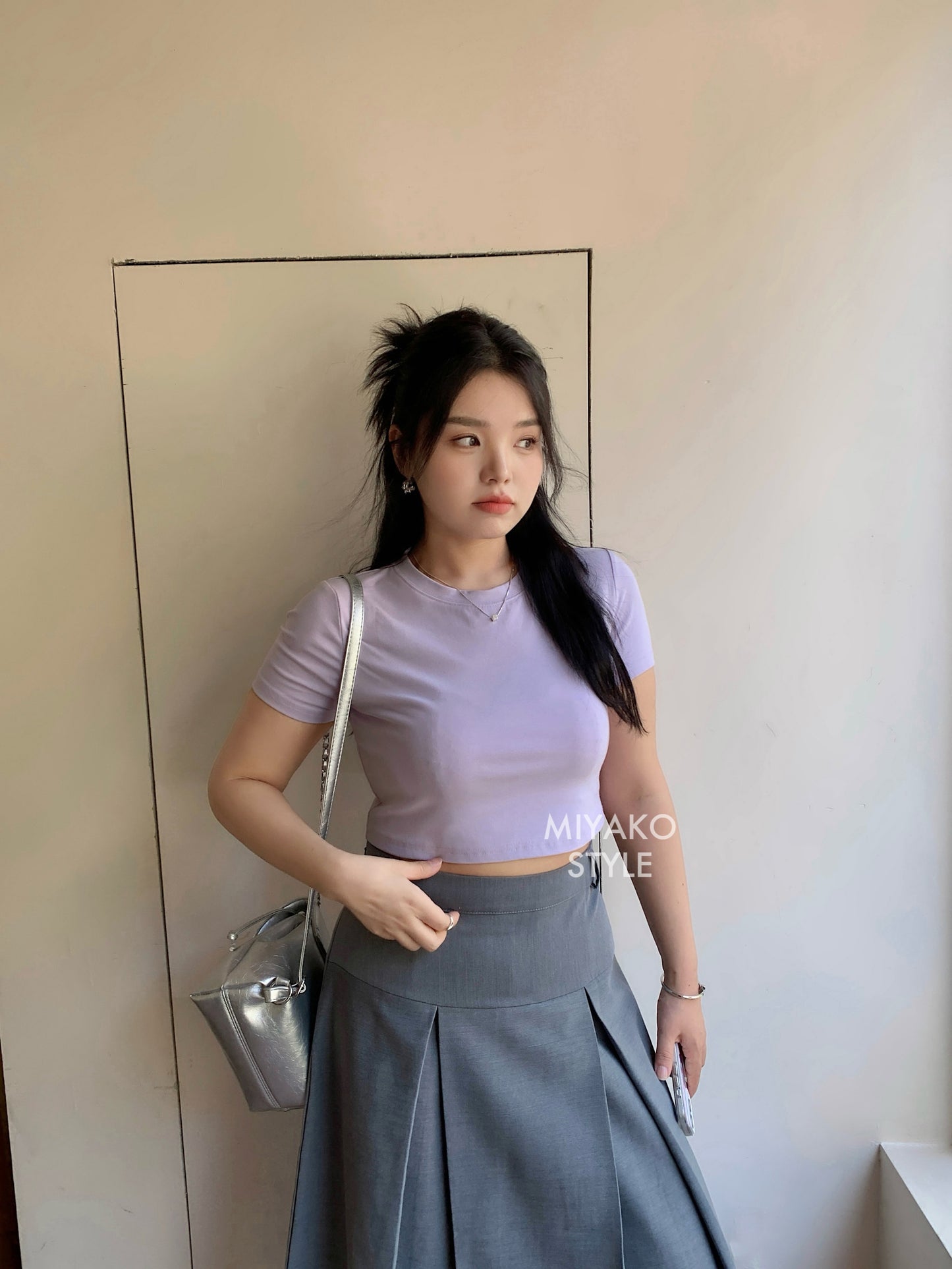Anna Short Sleeve Crop Top in Purple