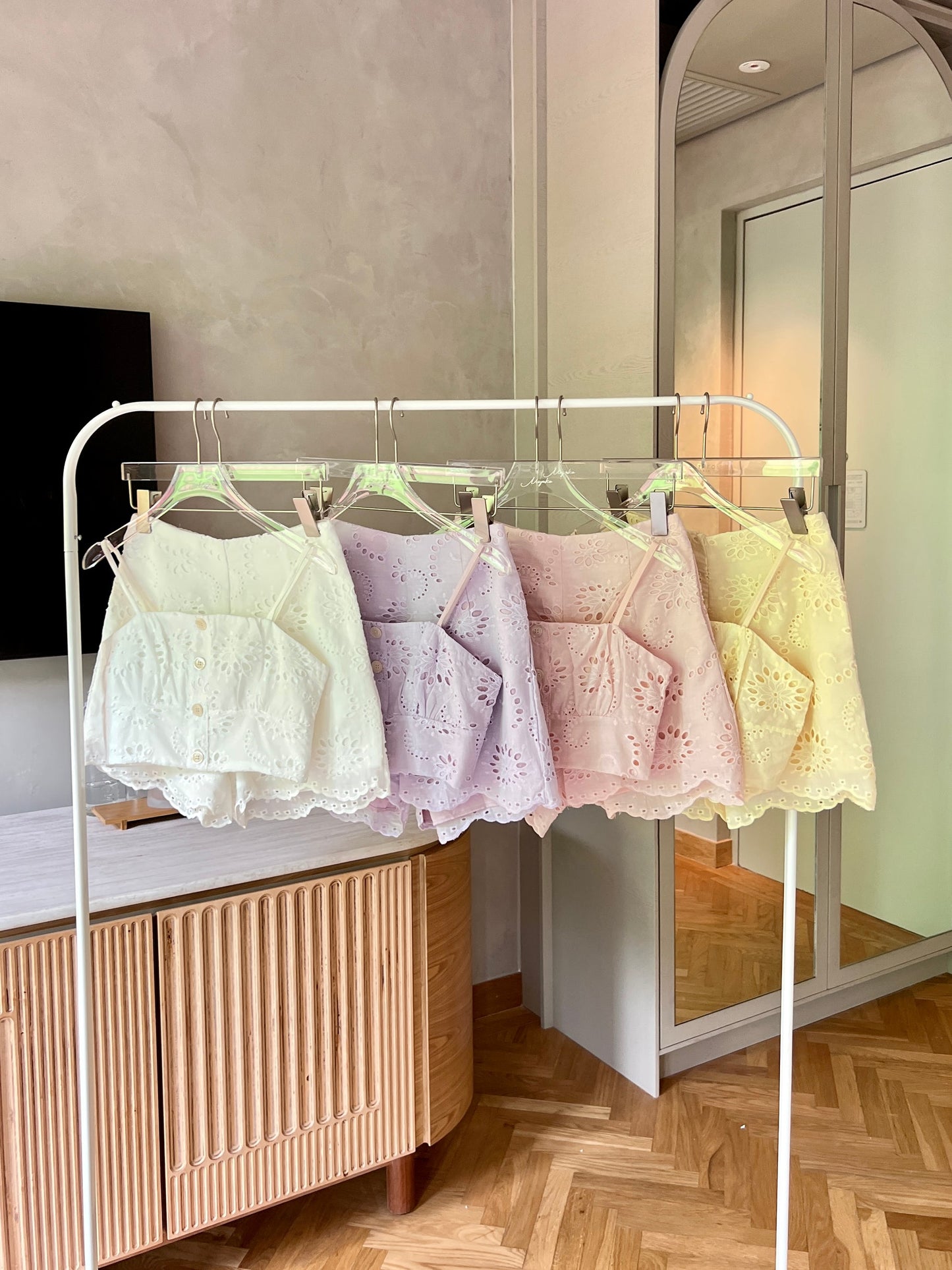 (DEFECT) Summer cotton eyelet cami top in Pink