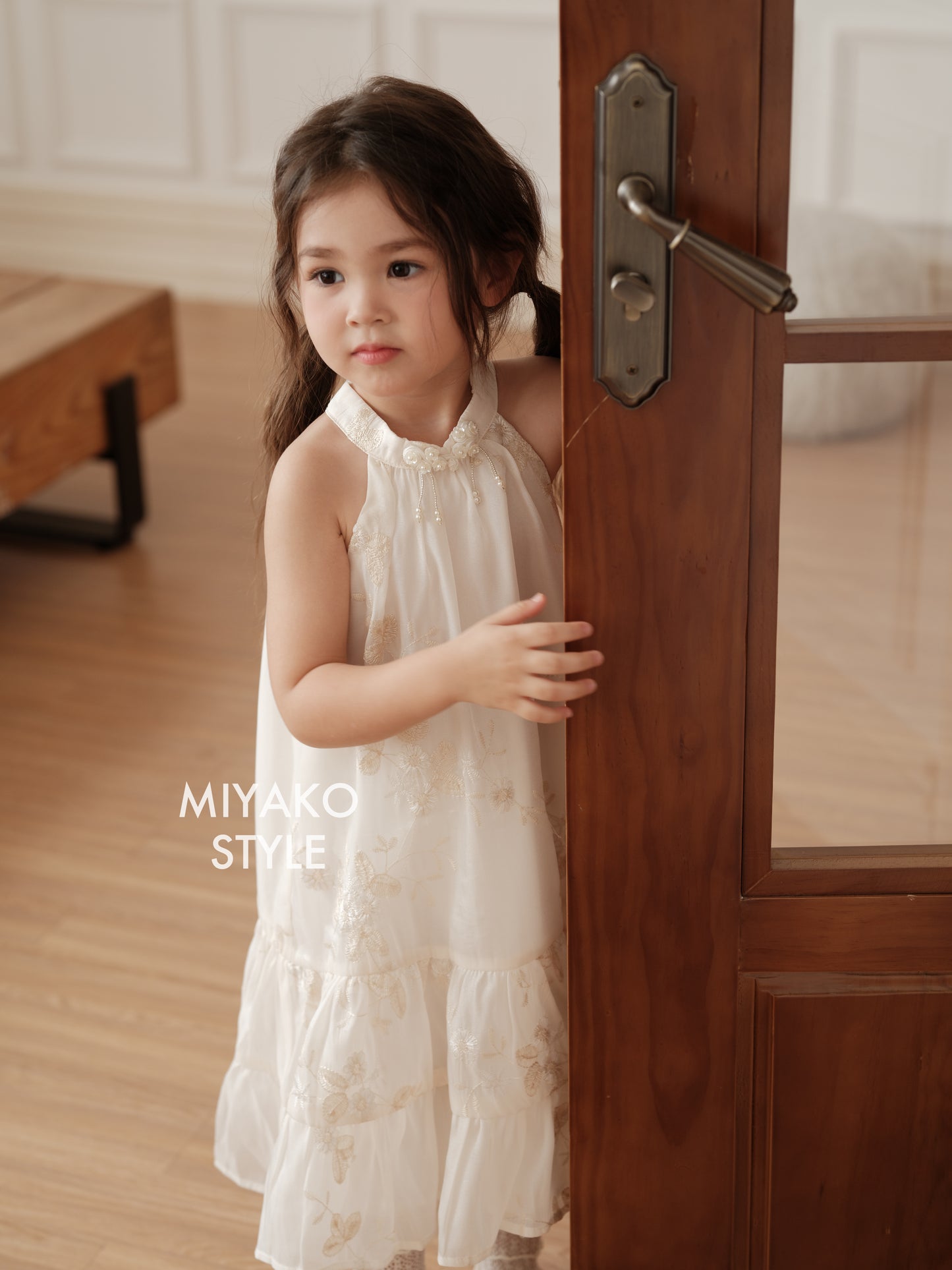 【花晨夕月】Hua Little Girl Halter Dress in Beige 杏色 女儿款