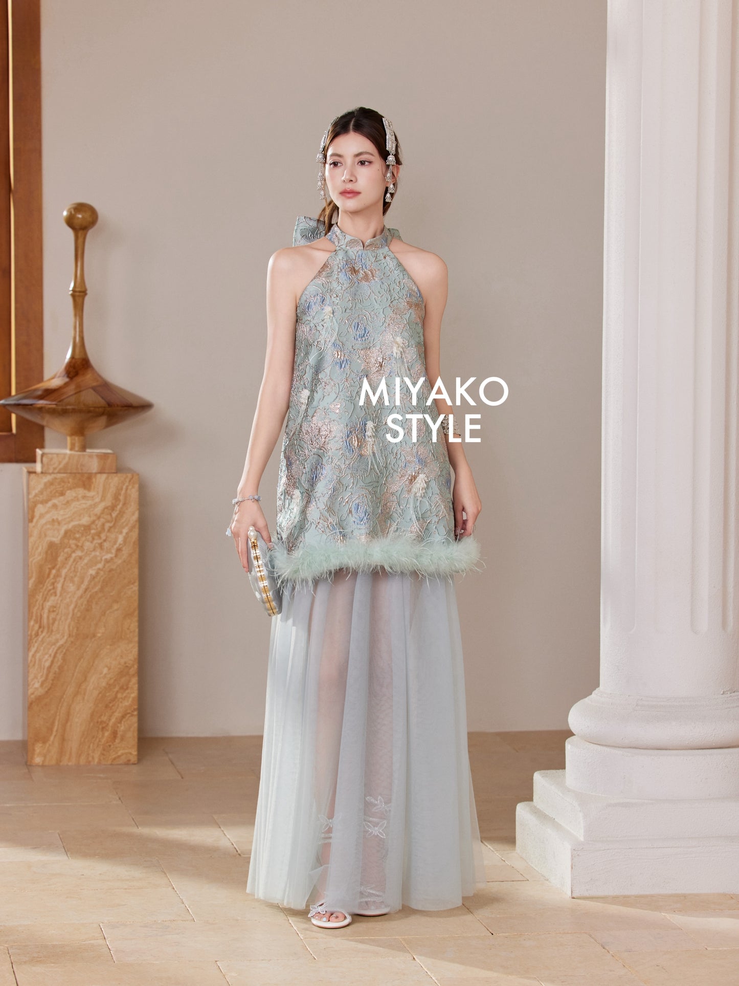 【万事如亿】Billionaire Detachable Sleeve Halter Dress in Sea Blue 绿蓝色女装挂脖连身裙