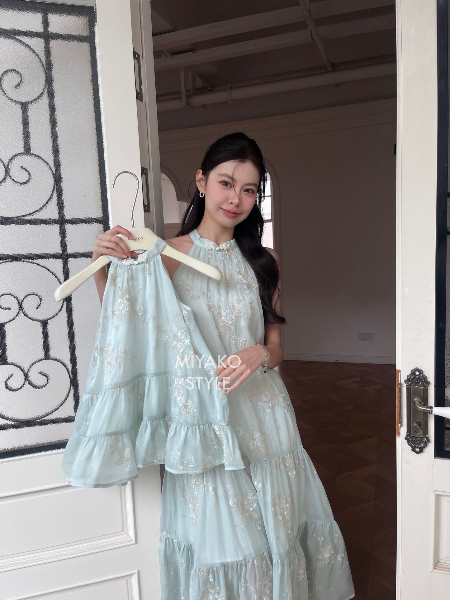 【花晨夕月】Hua Halter Long dress in mint 长款 薄荷绿连衣裙