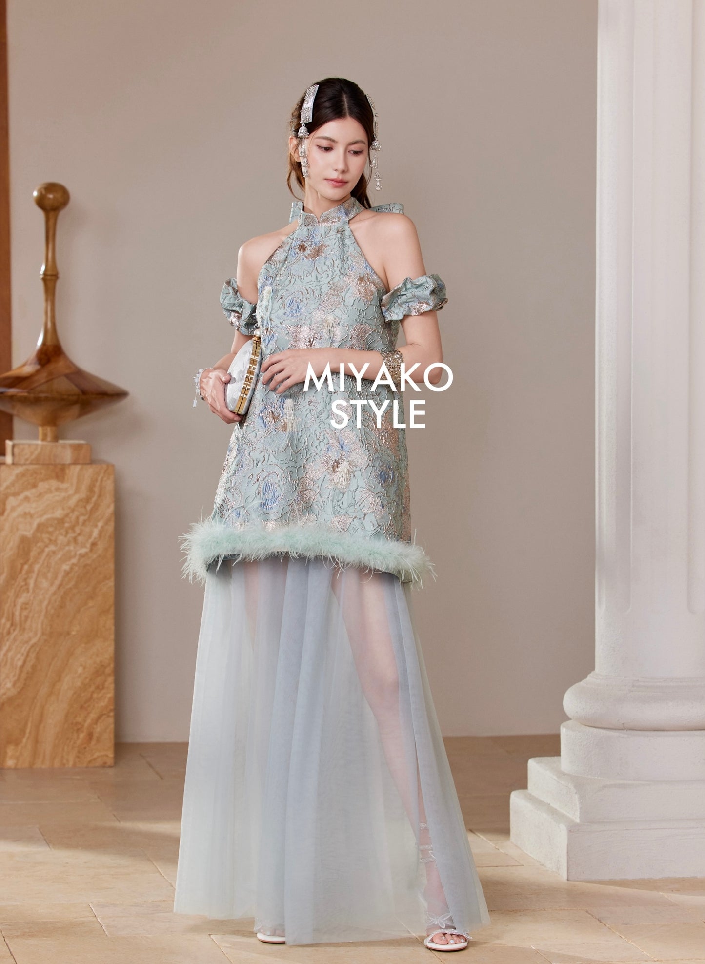 【万事如亿】Billionaire Detachable Sleeve Halter Dress in Sea Blue 绿蓝色女装挂脖连身裙