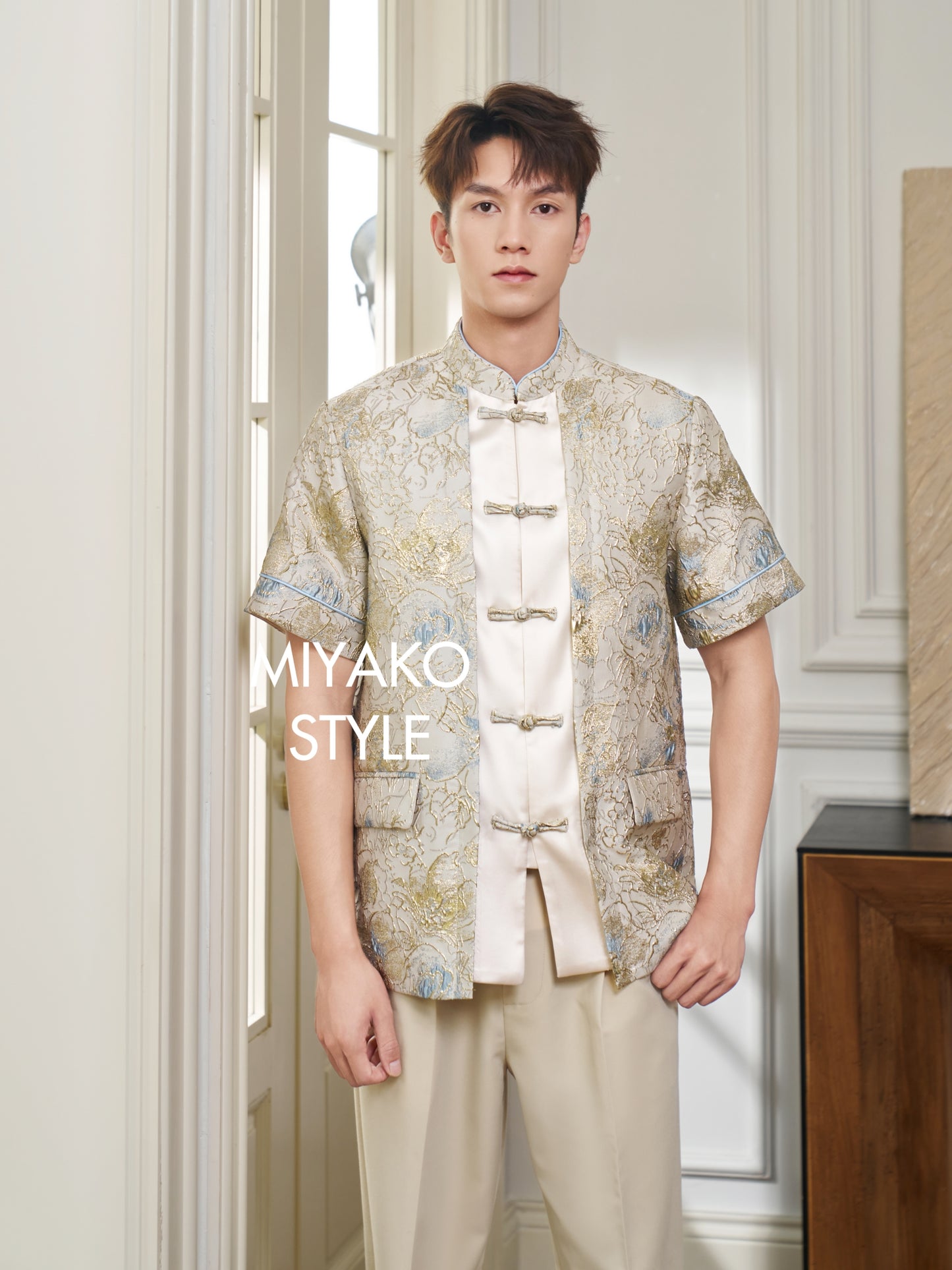 【万事如亿】Billionaire Premium Men Suit Cheongsam in Ash Beige 米灰色男唐装