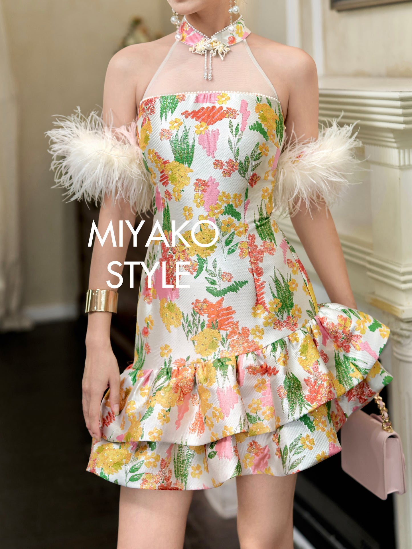 【许我耀眼】Glowy Padded & Detachable Fur Sleeve Cheongsam Dress 女装连身裙