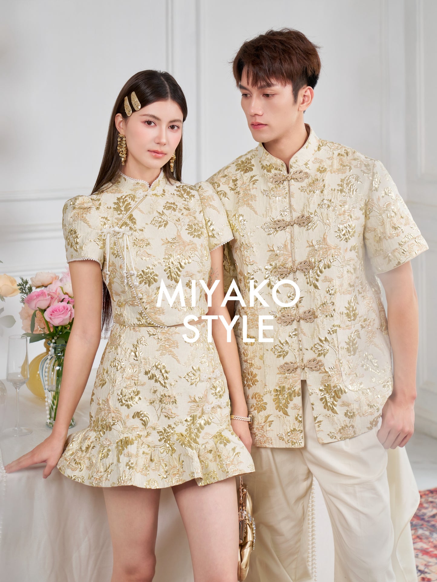 【春风得亿】Millions Premium Short Sleeve Crop Top in Gold 金色女装短袖上衣