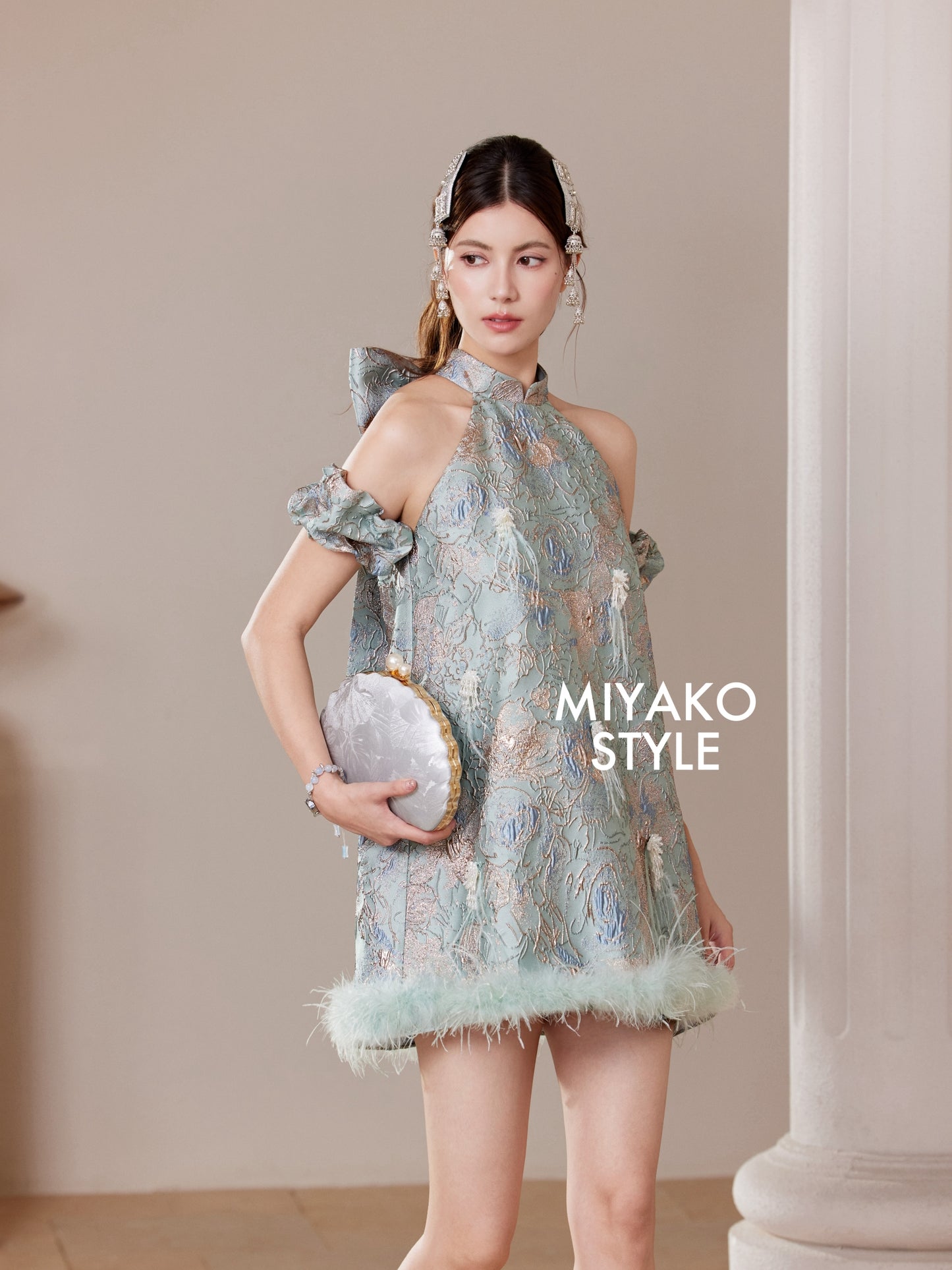 【万事如亿】Billionaire Detachable Sleeve Halter Dress in Sea Blue 绿蓝色女装挂脖连身裙