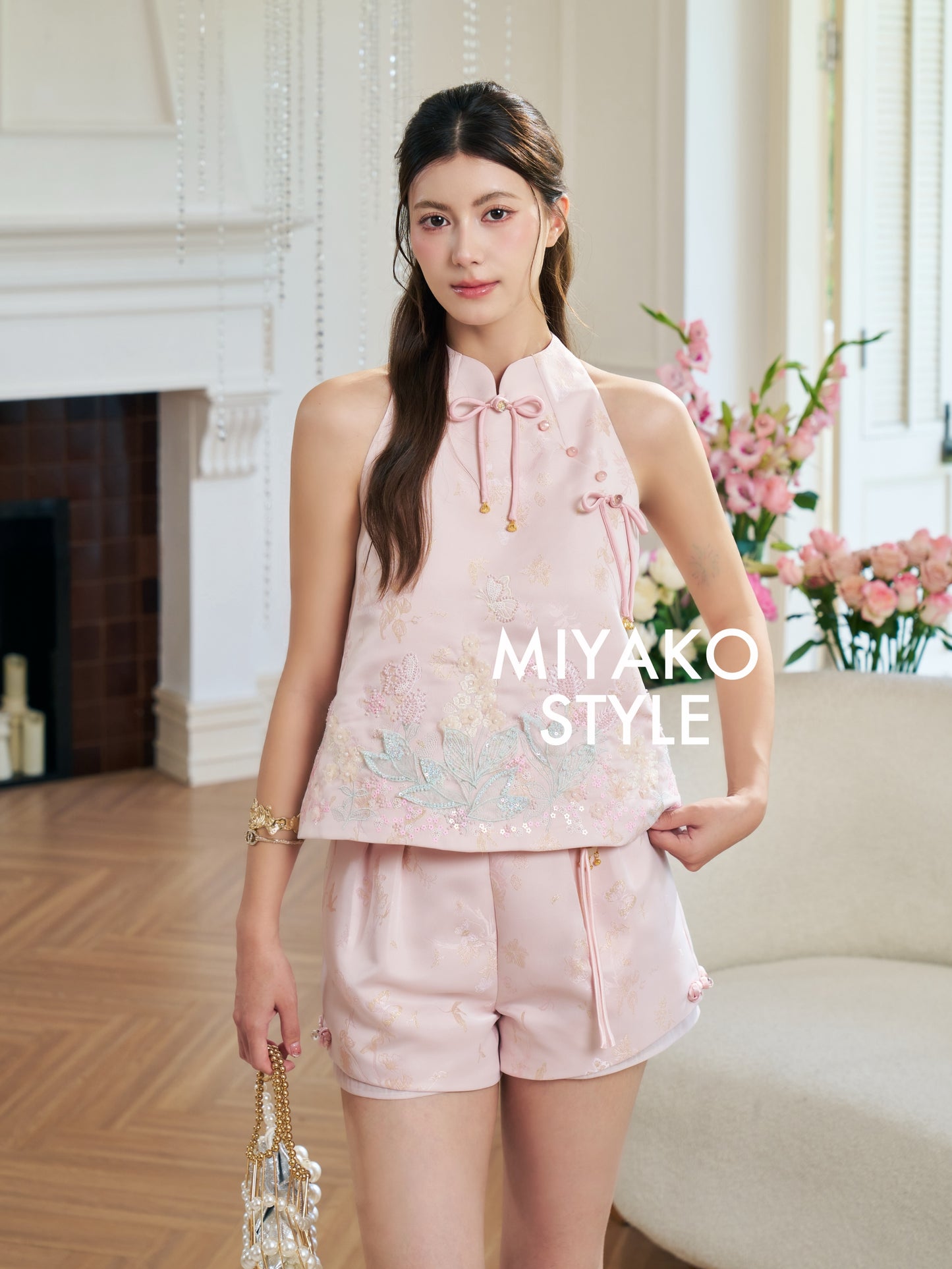 【花花世界】Fabulous Premium Embroidered Short in Pink 粉色女装短裤