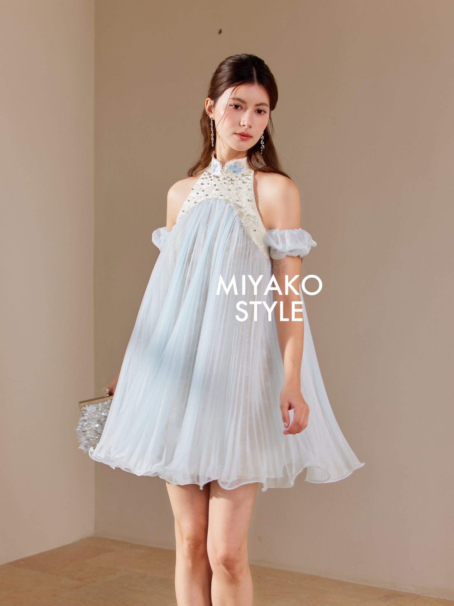 【倾国倾城】Goddess Premium Rhinestone Halter Dress in Blue 蓝色女装挂脖连身裙