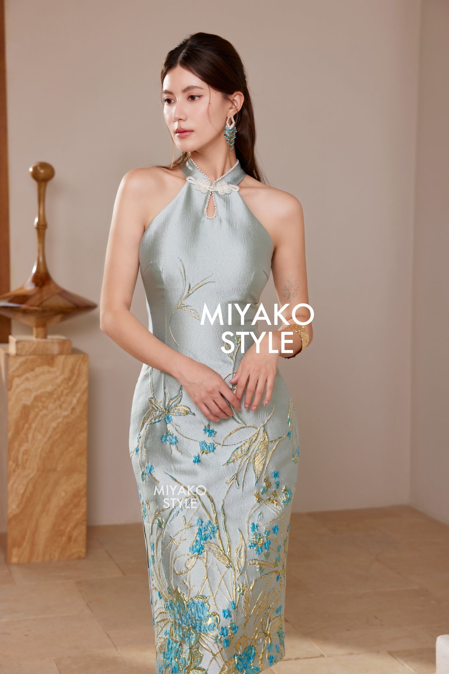 【一枝独秀】Unique Premium Midi Cheongsam Padded & Detachable Dress 女装连身裙