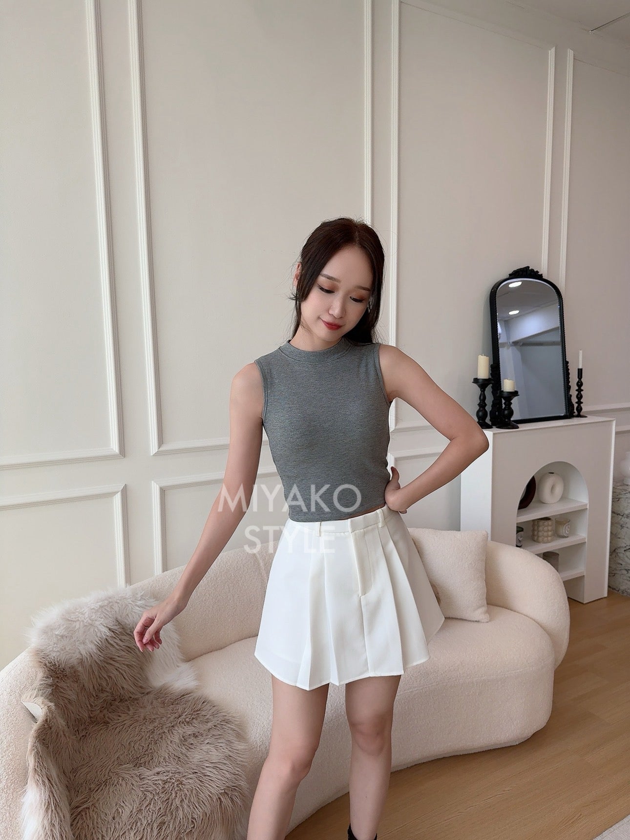 Venice Sleeveless Top in Grey