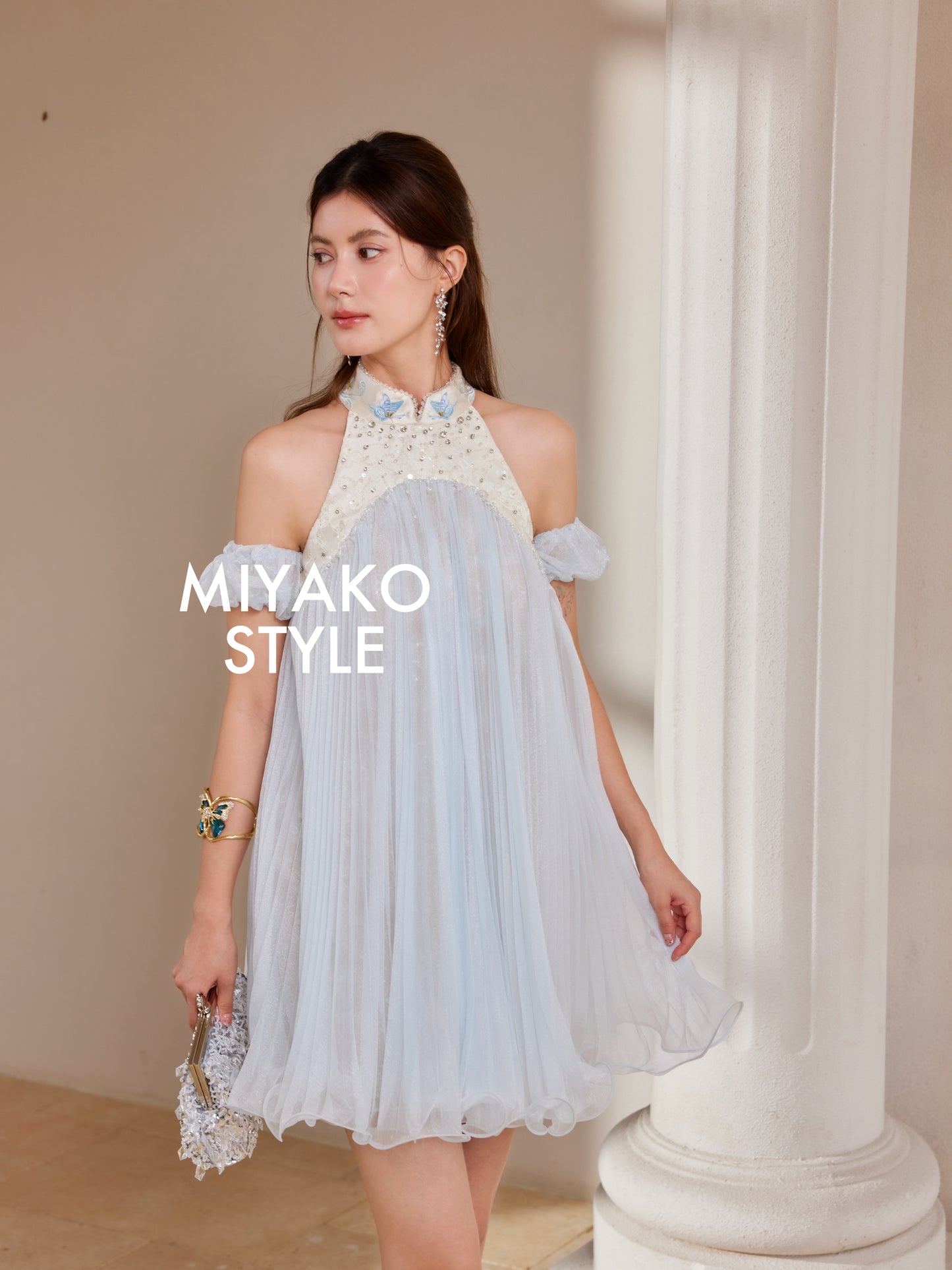 【倾国倾城】Goddess Premium Rhinestone Halter Dress in Blue 蓝色女装挂脖连身裙