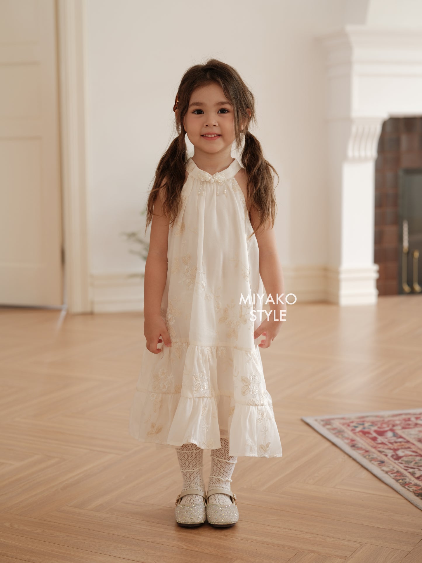 【花晨夕月】Hua Little Girl Halter Dress in Beige 杏色 女儿款