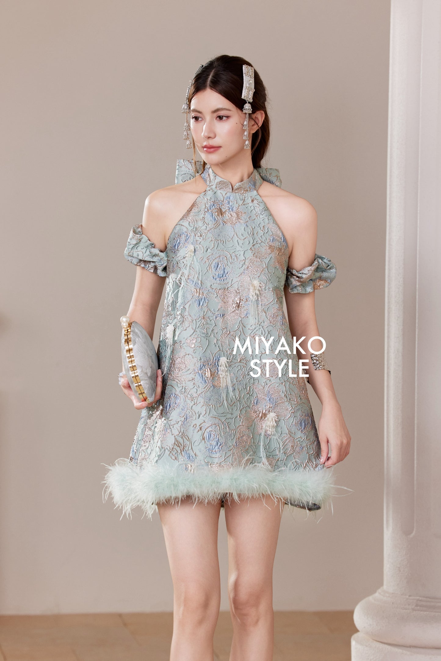 【万事如亿】Billionaire Detachable Sleeve Halter Dress in Sea Blue 绿蓝色女装挂脖连身裙