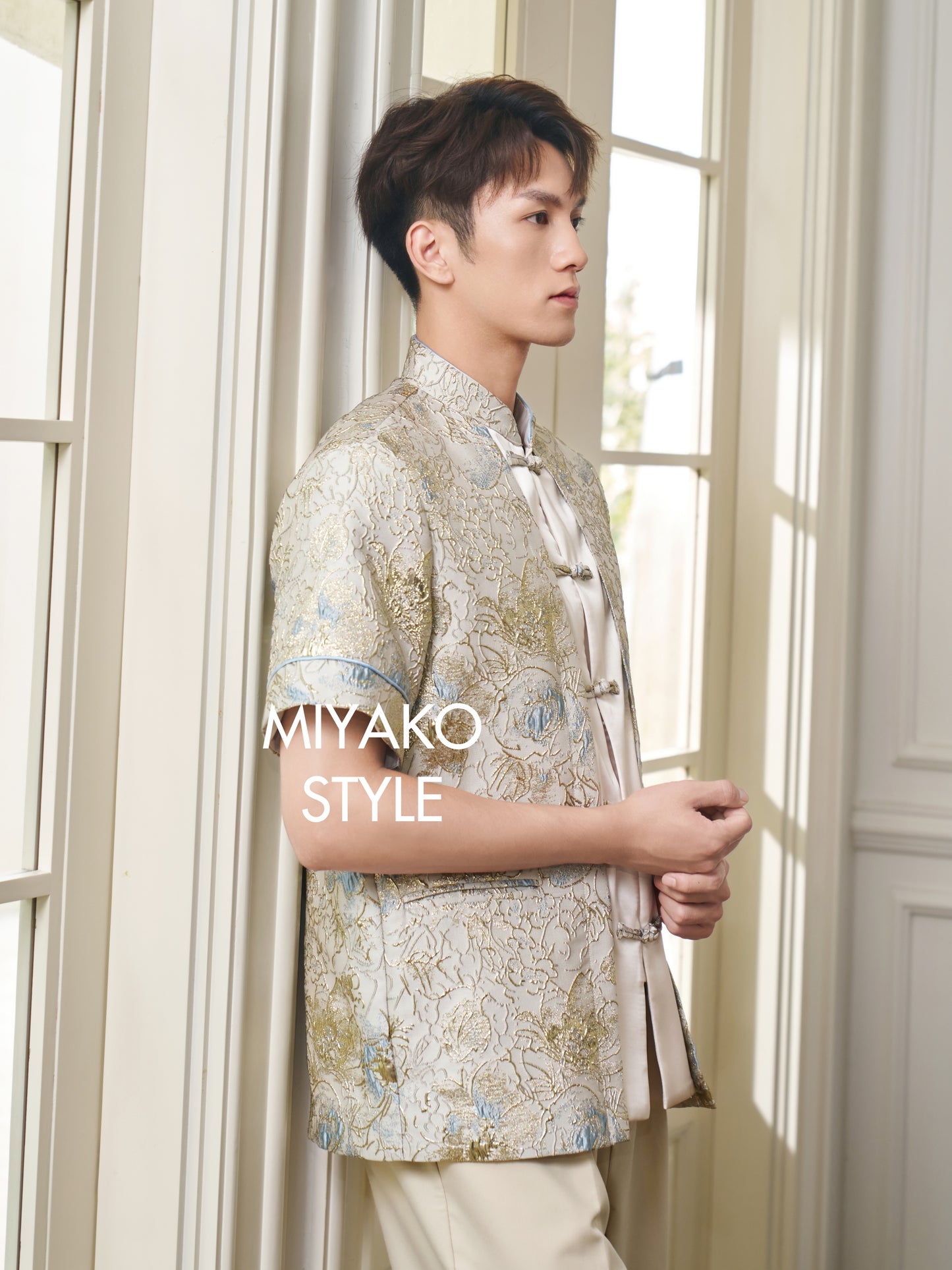 【万事如亿】Billionaire Premium Men Suit Cheongsam in Ash Beige 米灰色男唐装