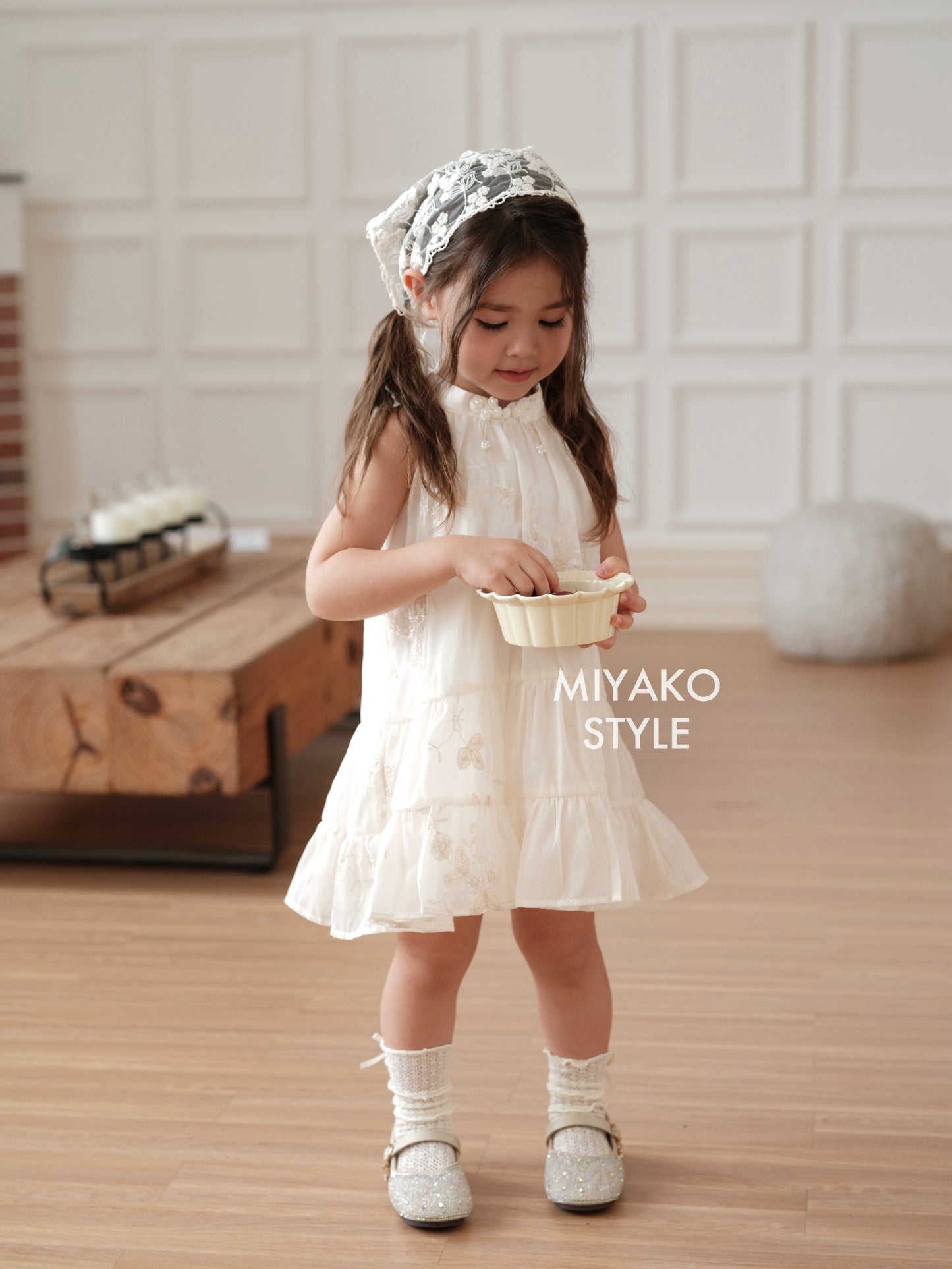 【花晨夕月】Hua Little Girl Halter Dress in Beige 杏色 女儿款