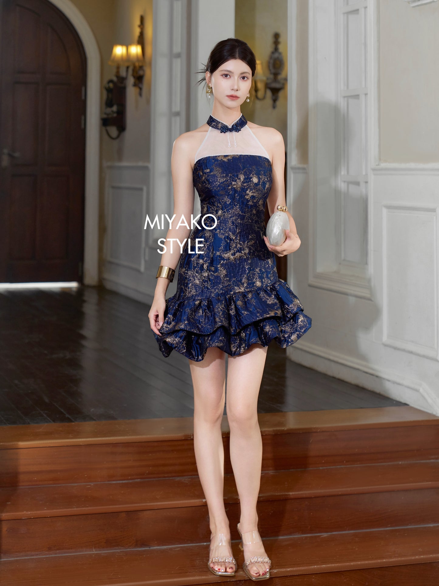 【星辰闪耀】Starlight Padded & Detachable Fur Sleeve Modern Cheongsam Dress in Golden Navy 女装连身裙