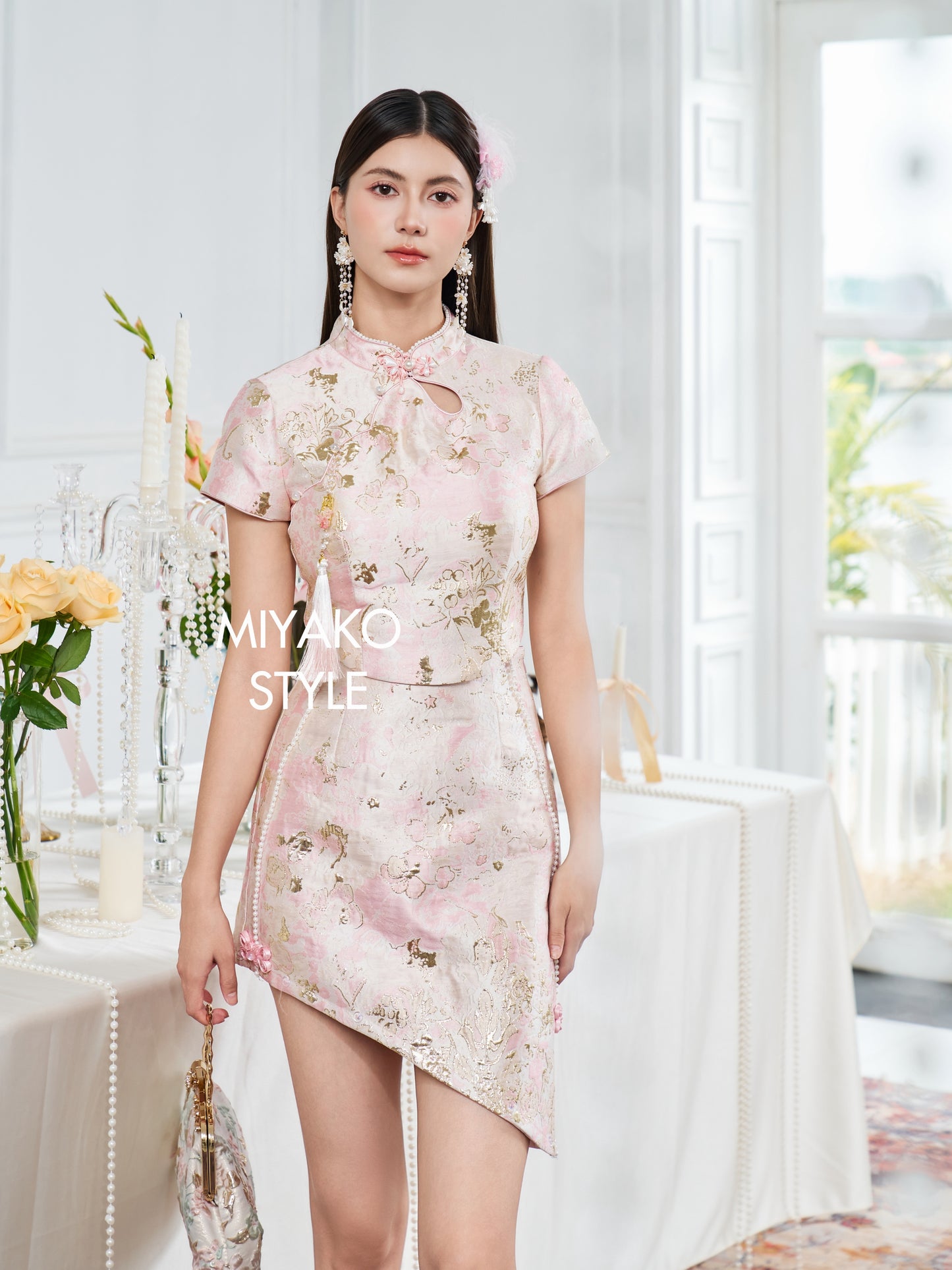 【国色天香】Charming Premium Short Sleeve Crop Top 女装短袖上衣