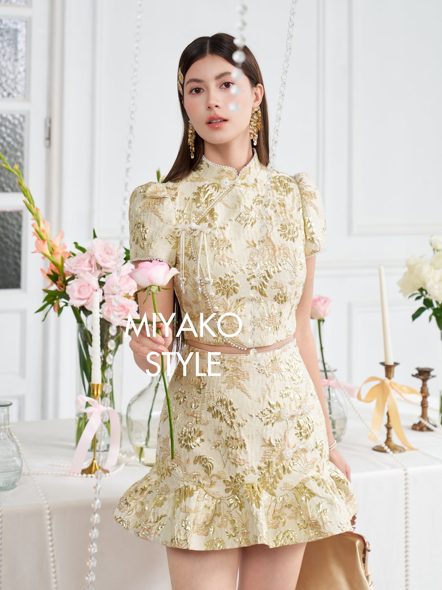 【春风得亿】Millions Premium Ruffle Mini Skirt in Gold 金色女装短裙