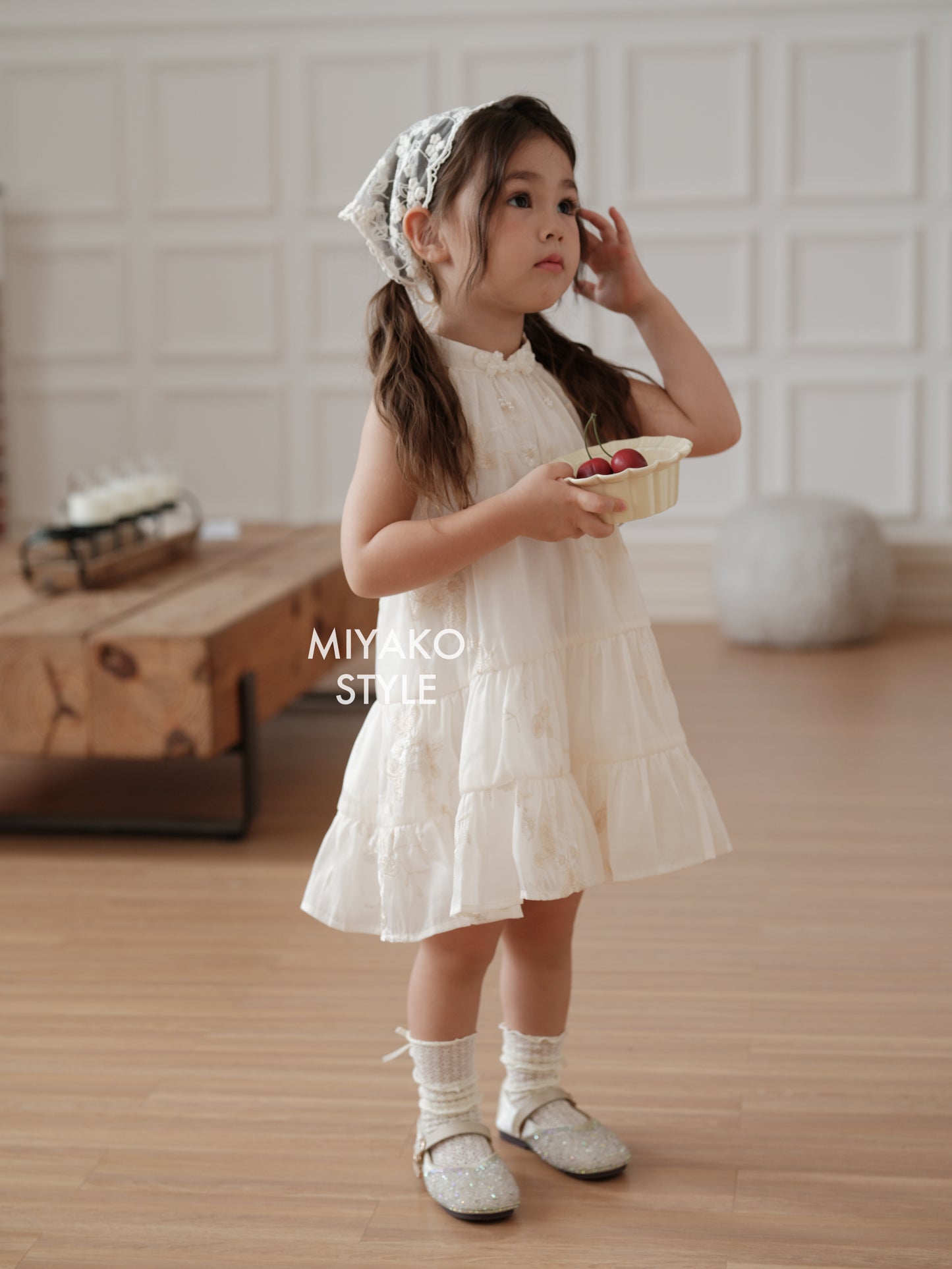 【花晨夕月】Hua Little Girl Halter Dress in Beige 杏色 女儿款