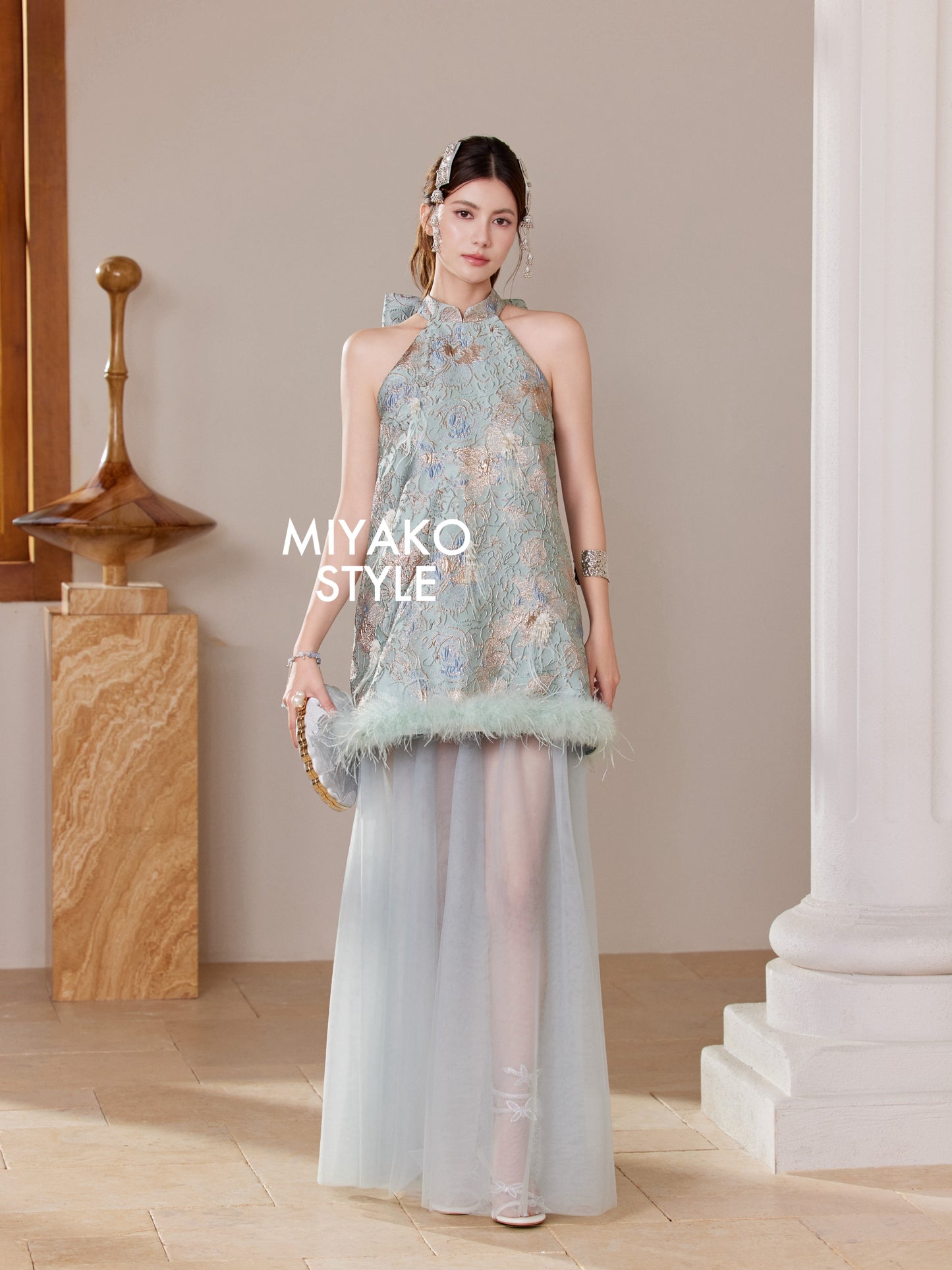 【万事如亿】Billionaire Detachable Sleeve Halter Dress in Sea Blue 绿蓝色女装挂脖连身裙