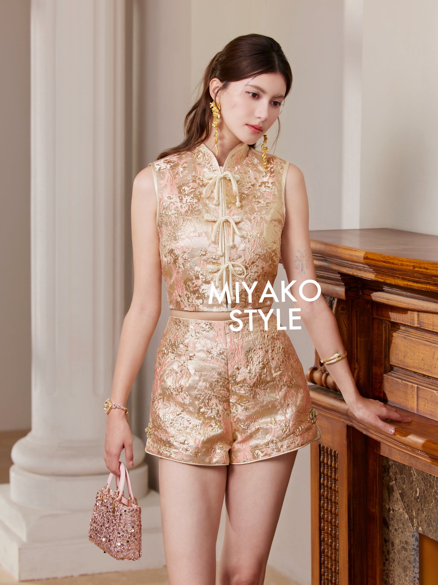 【金光灿烂】Shine Detachable Fur Sleeveless Top in Pink Gold 粉金色女装上衣